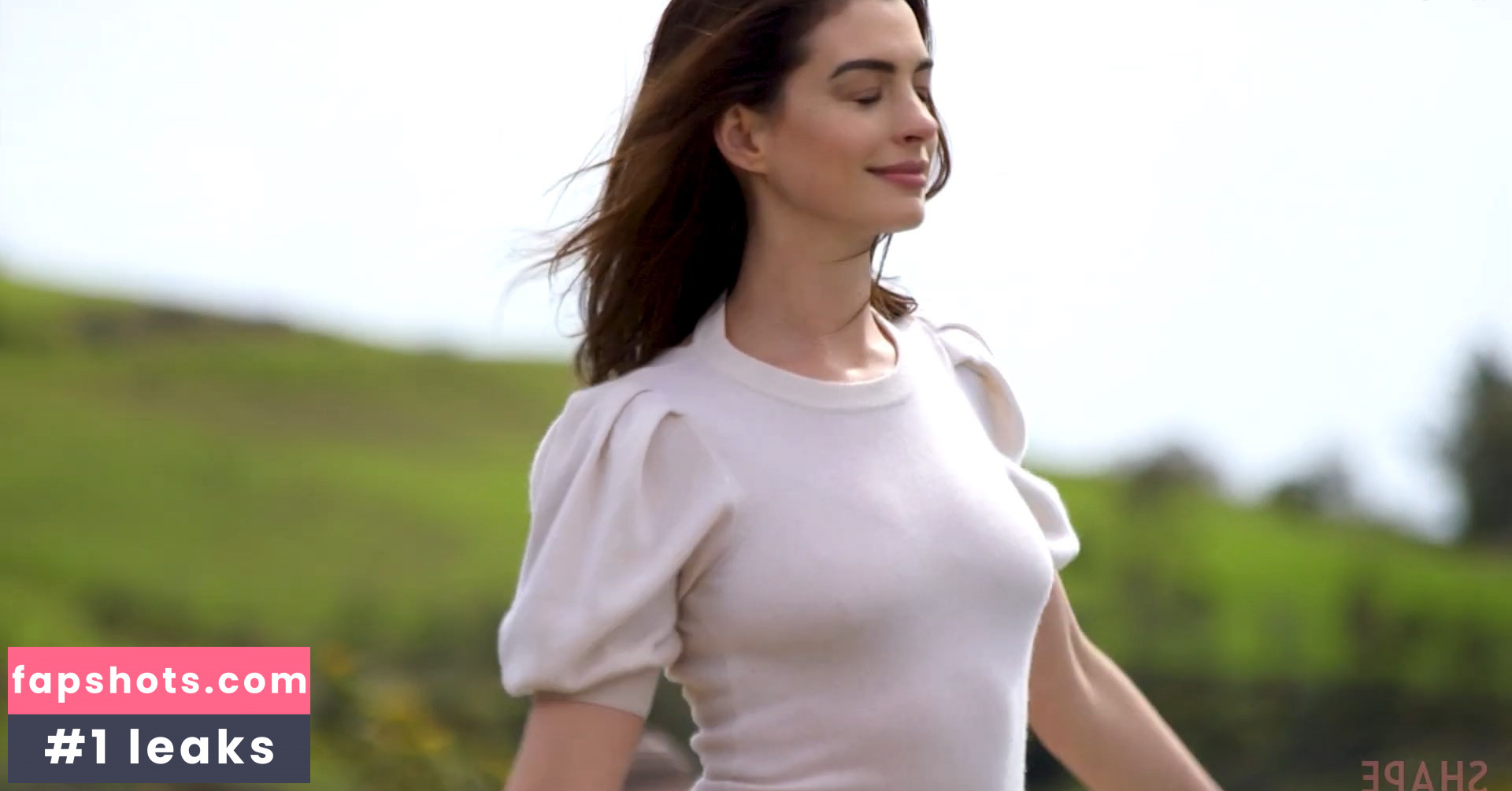 Anne Hathaway gallery photo #1675