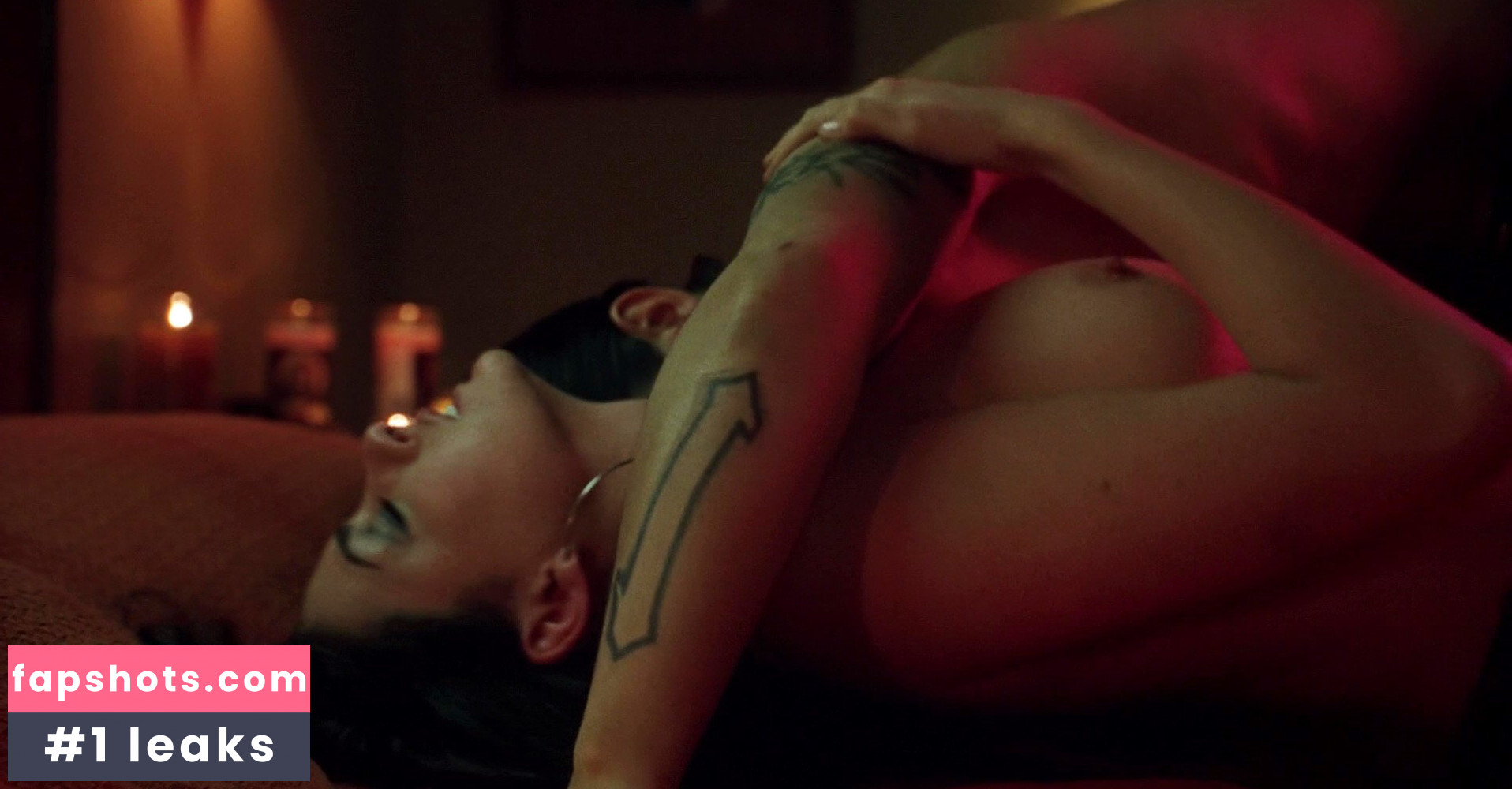 Anne Hathaway gallery photo #1738