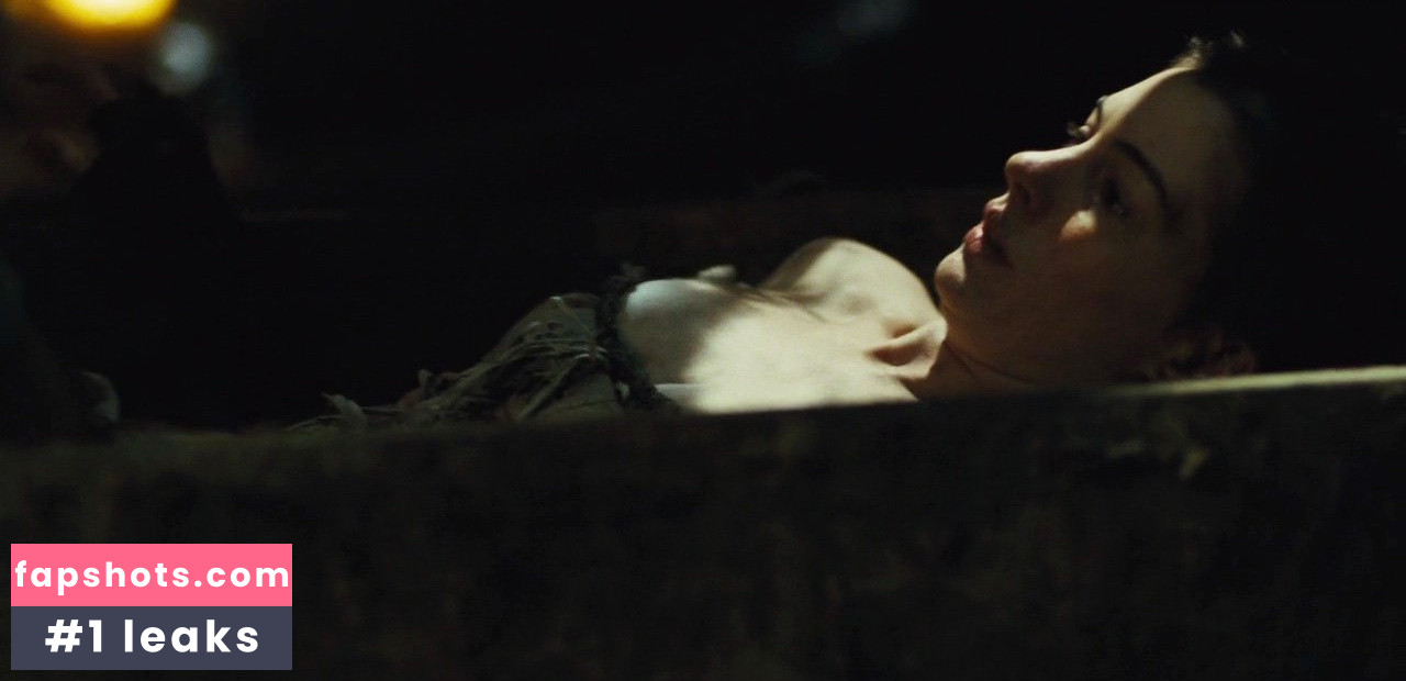 Anne Hathaway gallery photo #1744