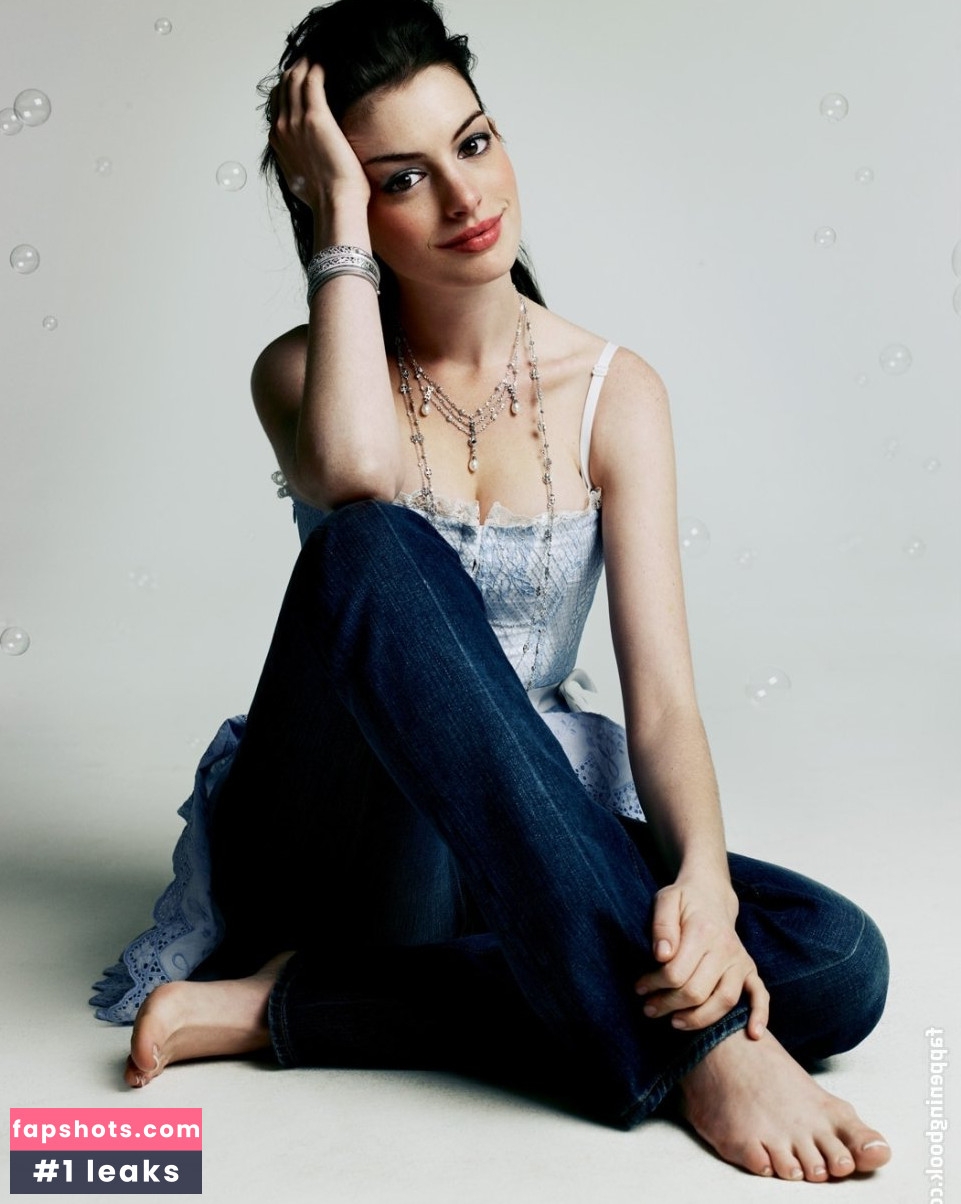 Anne Hathaway gallery photo #1795