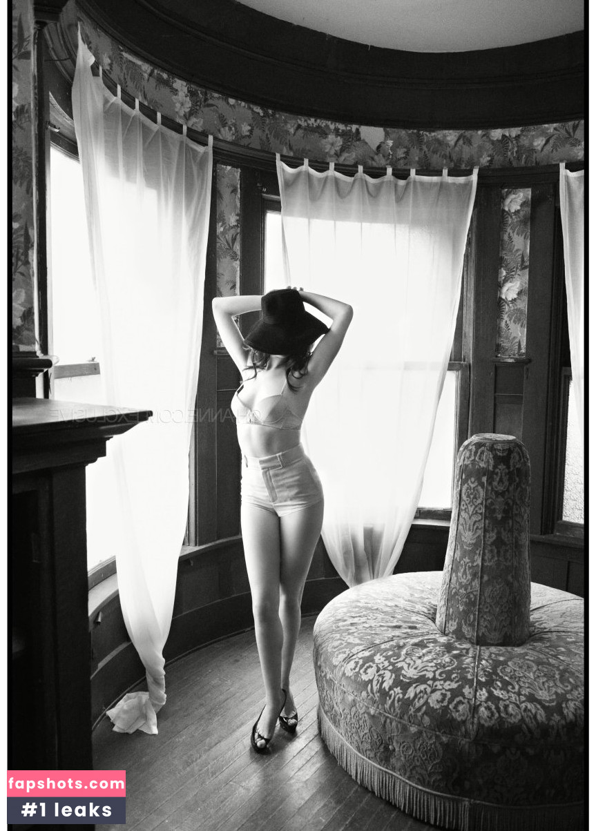 Anne Hathaway gallery photo #1888