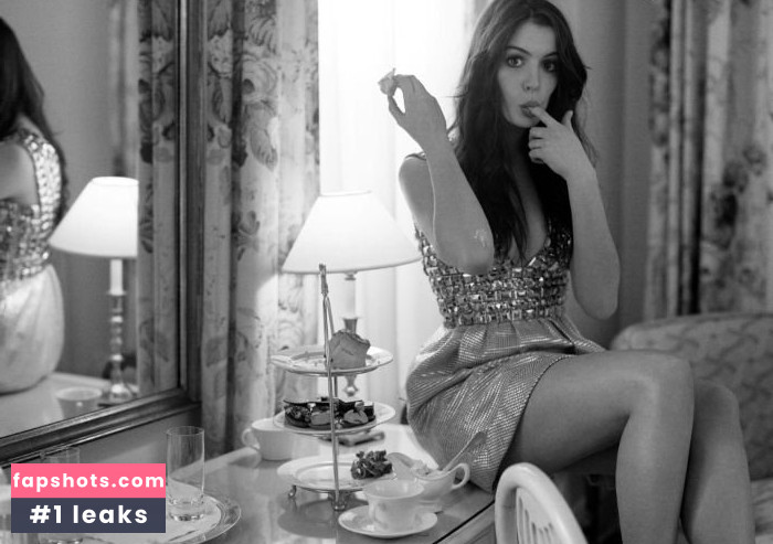 Anne Hathaway gallery photo #1898