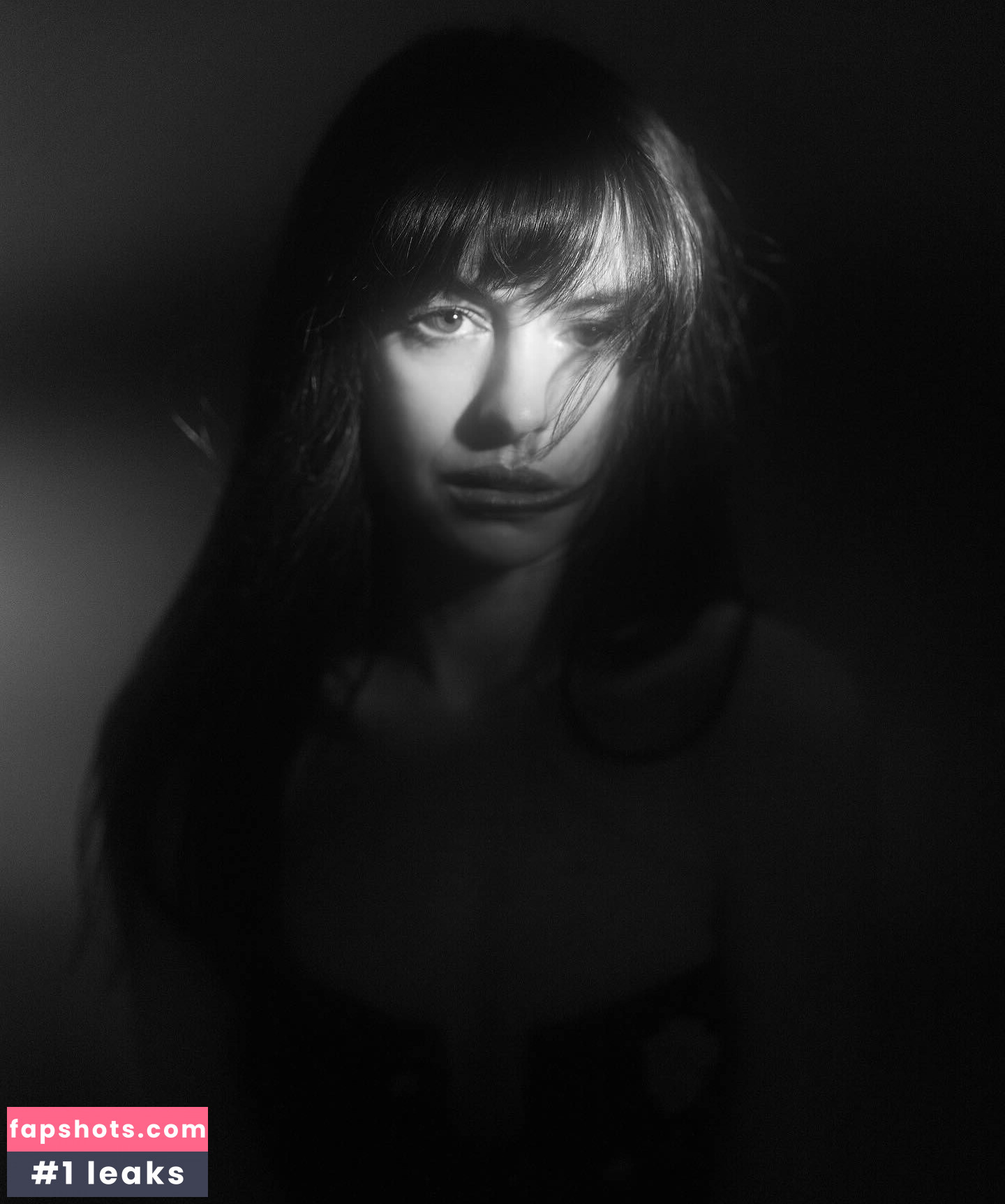 Anne Hathaway gallery photo #194