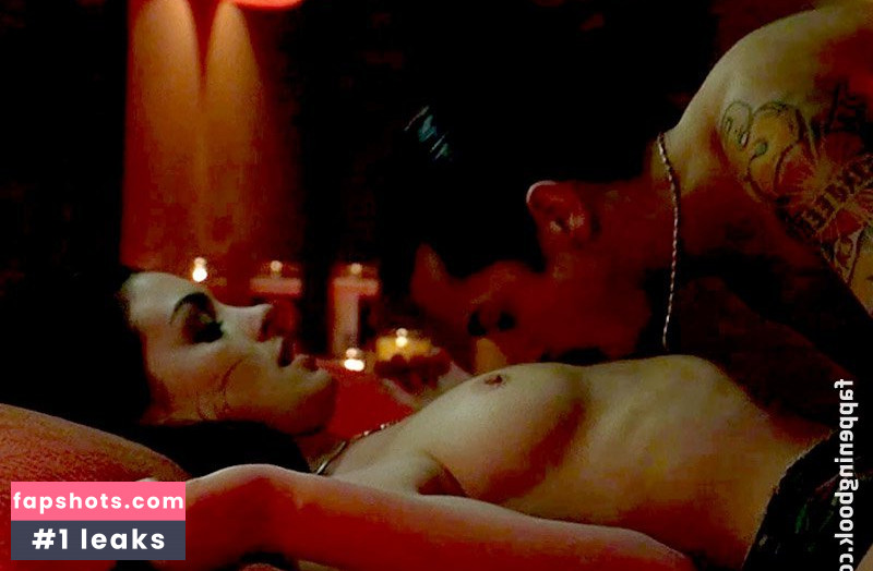 Anne Hathaway gallery photo #1939