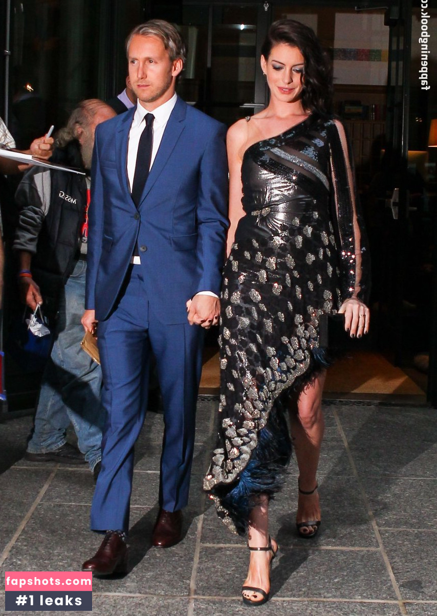 Anne Hathaway gallery photo #1969