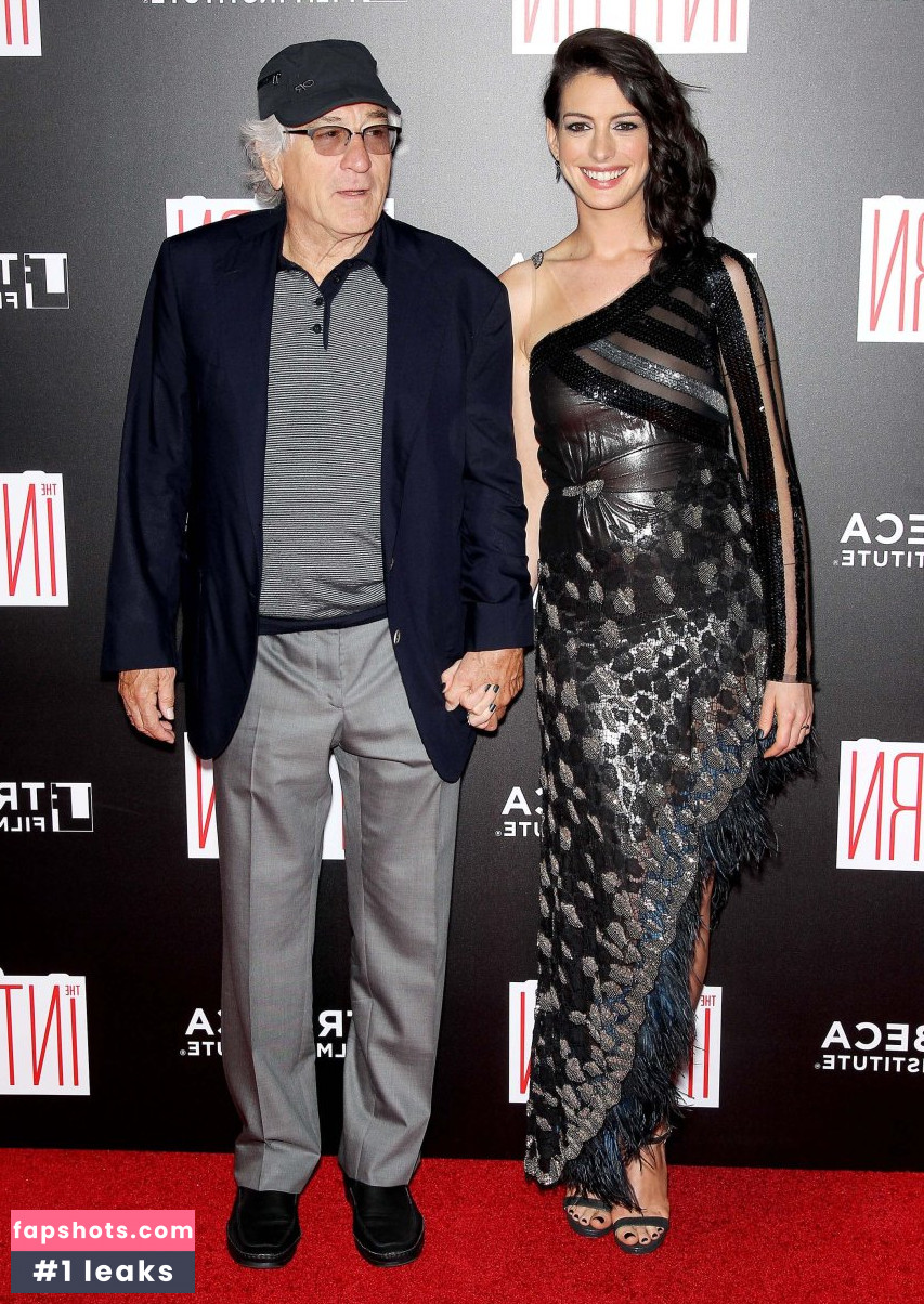 Anne Hathaway gallery photo #2035