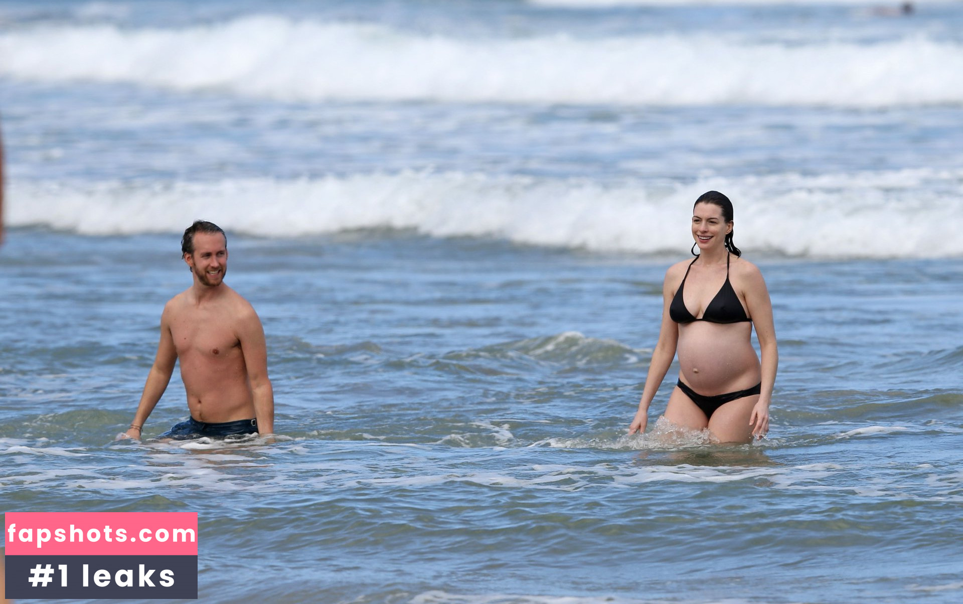 Anne Hathaway gallery photo #2052