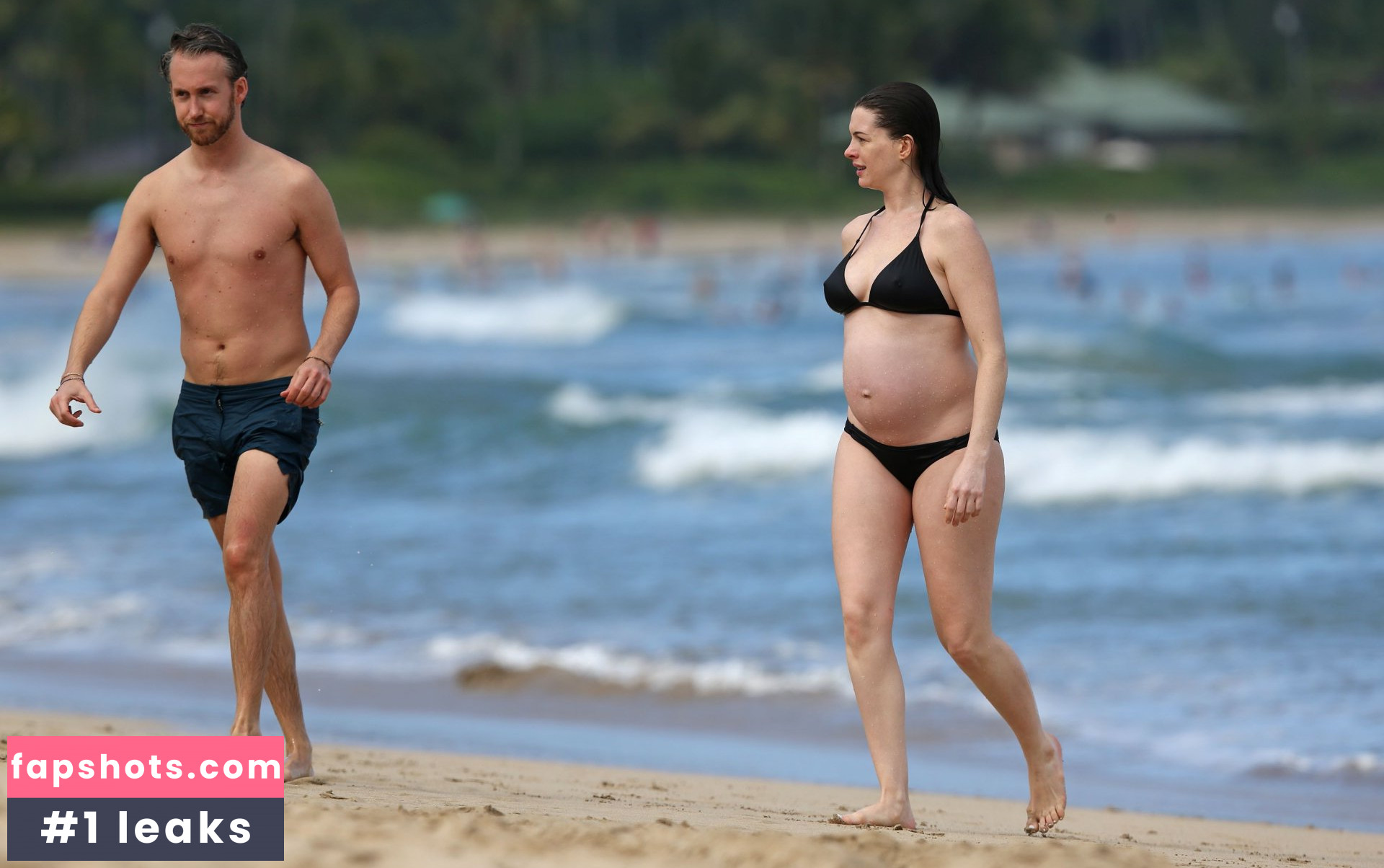 Anne Hathaway gallery photo #2057