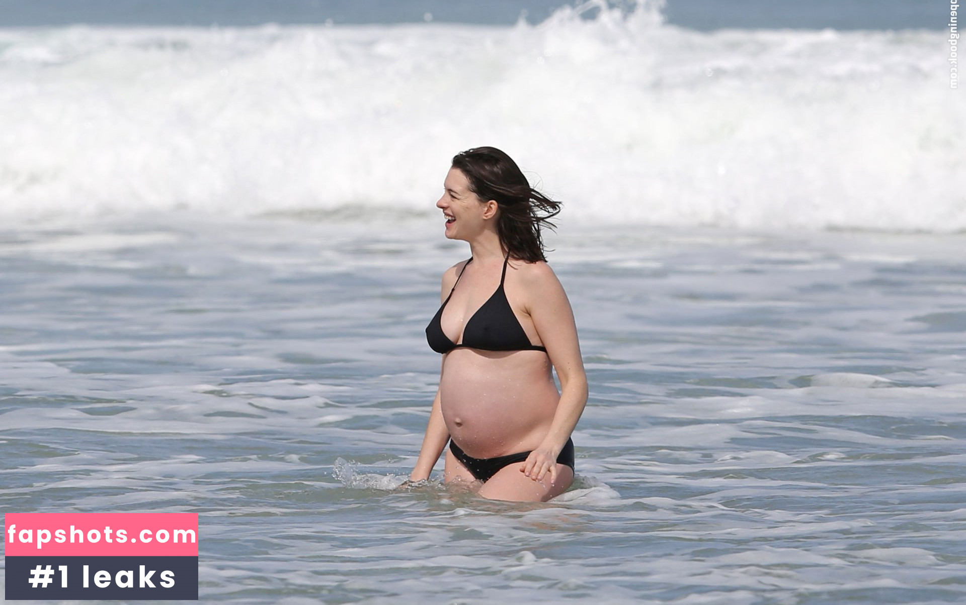 Anne Hathaway gallery photo #2058