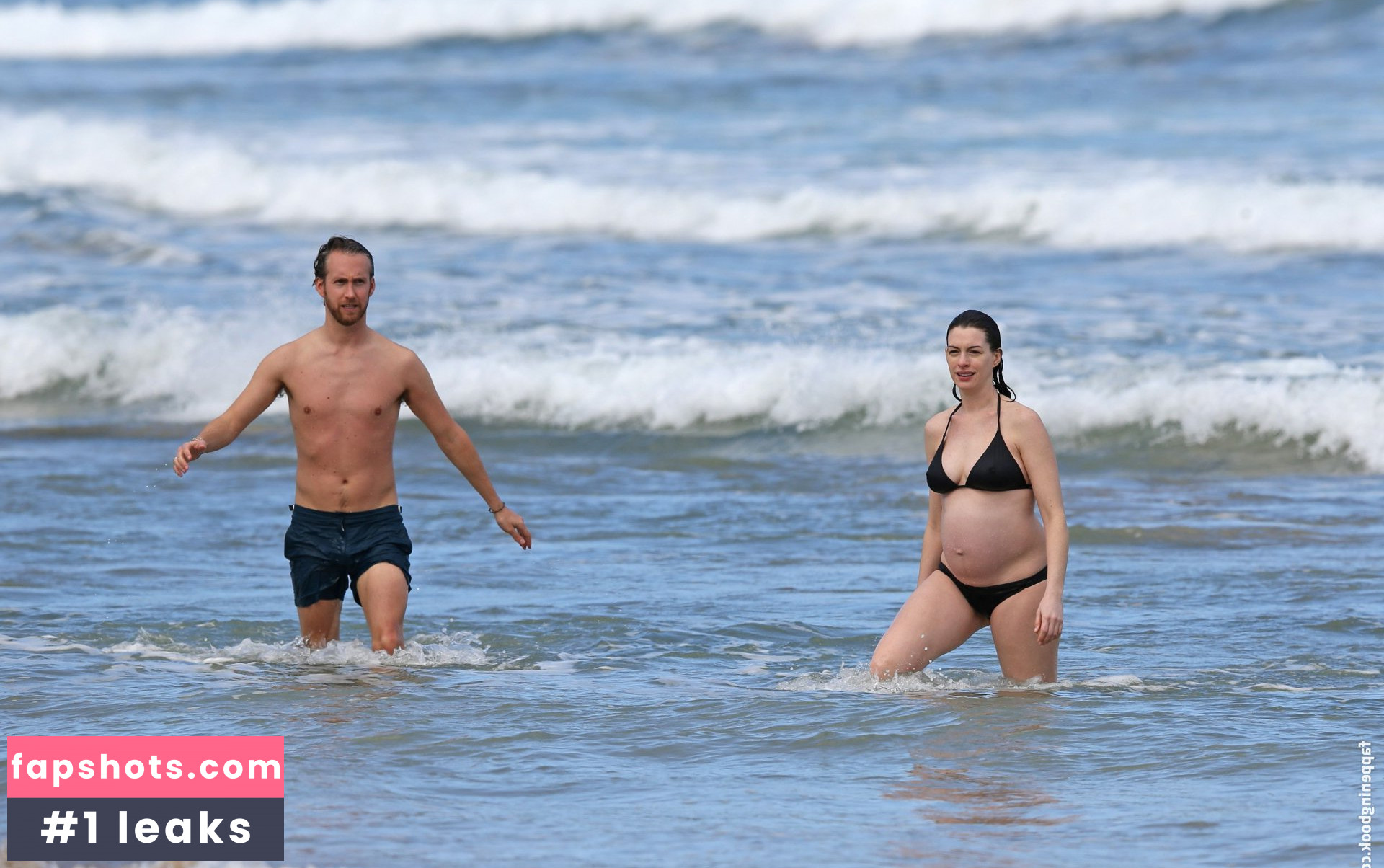 Anne Hathaway gallery photo #2070