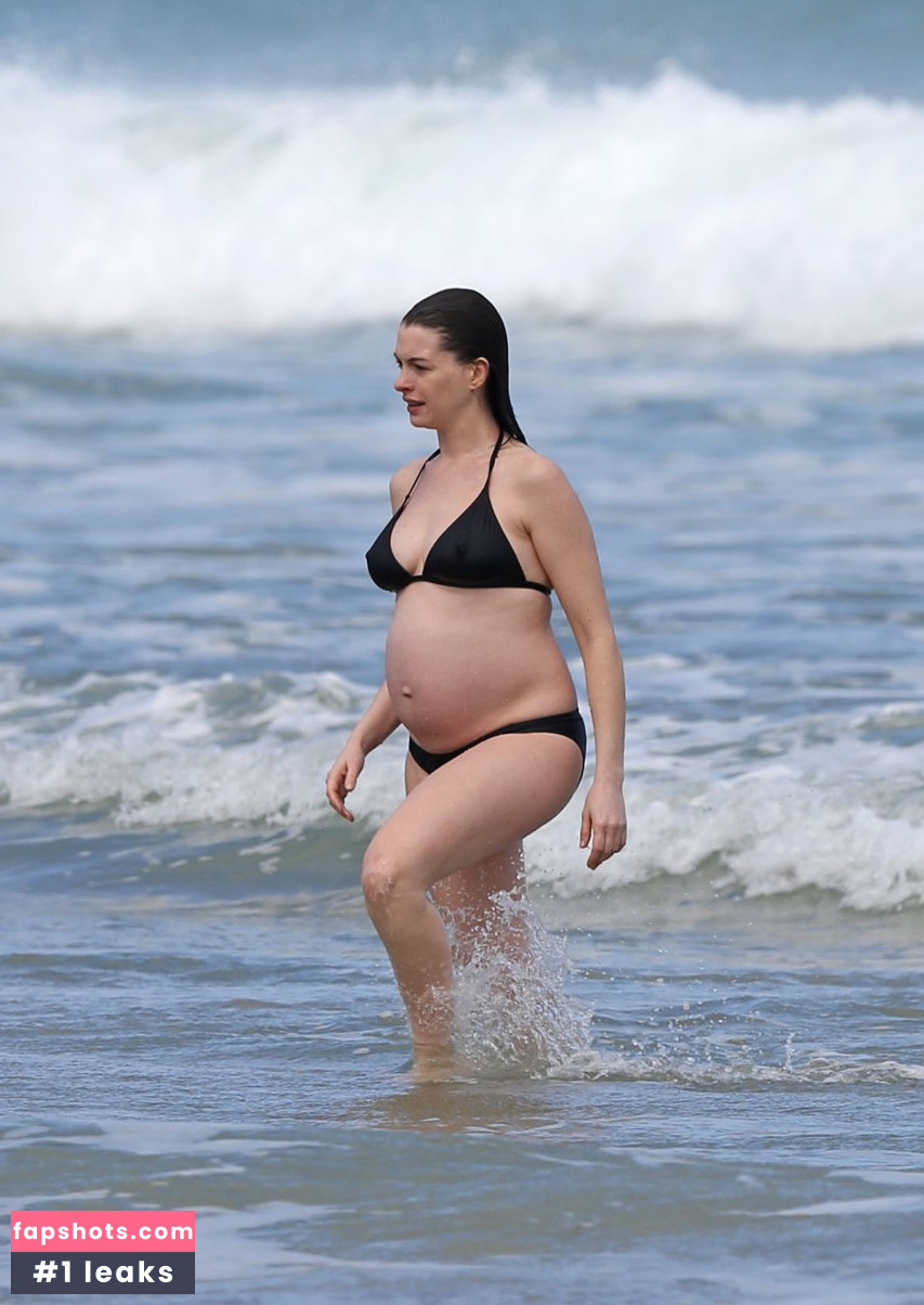 Anne Hathaway gallery photo #2082