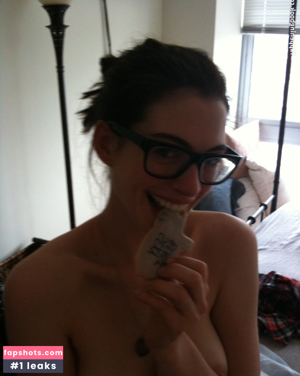 Anne Hathaway gallery photo #2093