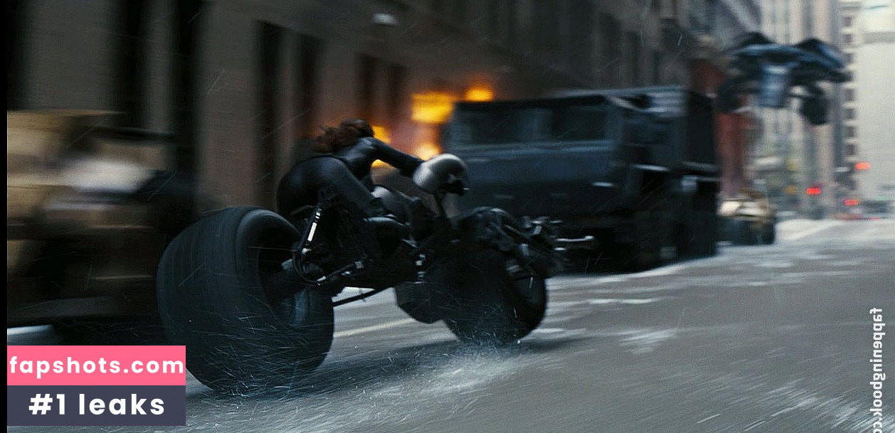 Anne Hathaway gallery photo #2109