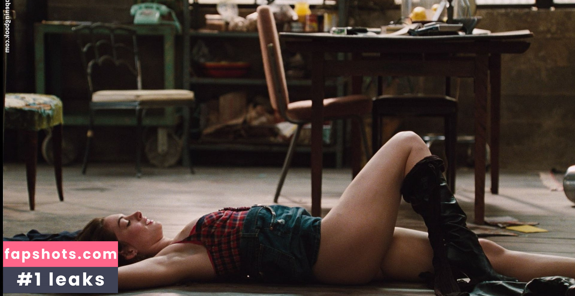 Anne Hathaway gallery photo #2115