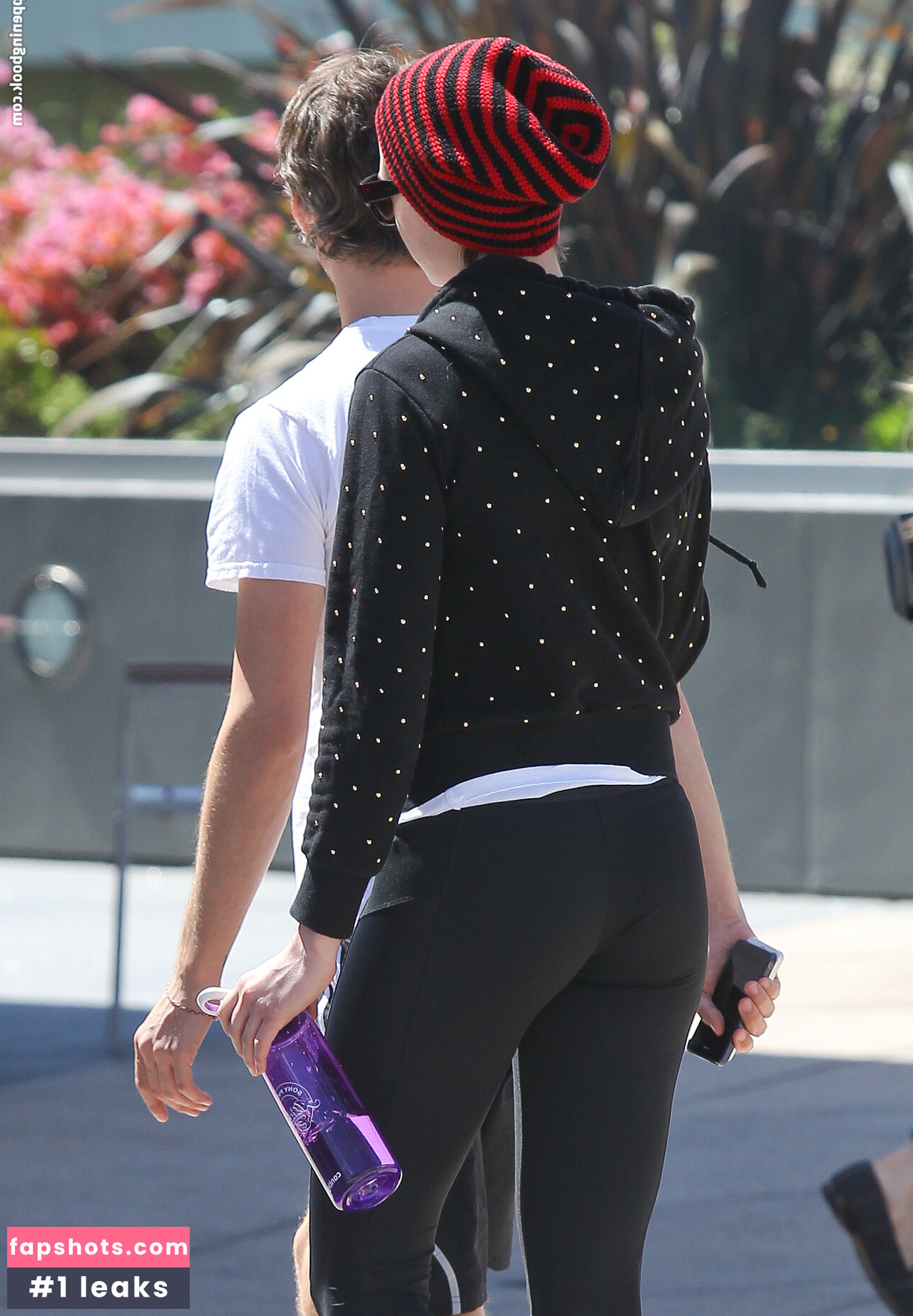 Anne Hathaway gallery photo #364