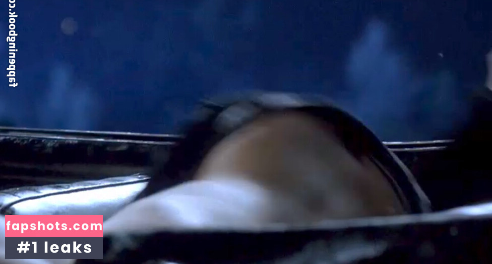 Anne Hathaway gallery photo #365