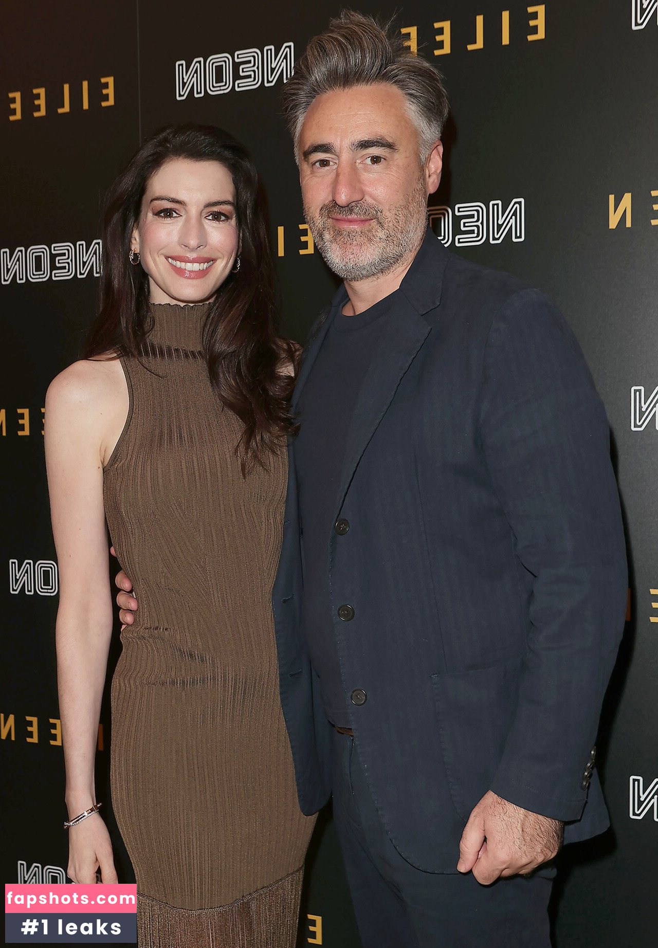 Anne Hathaway gallery photo #415