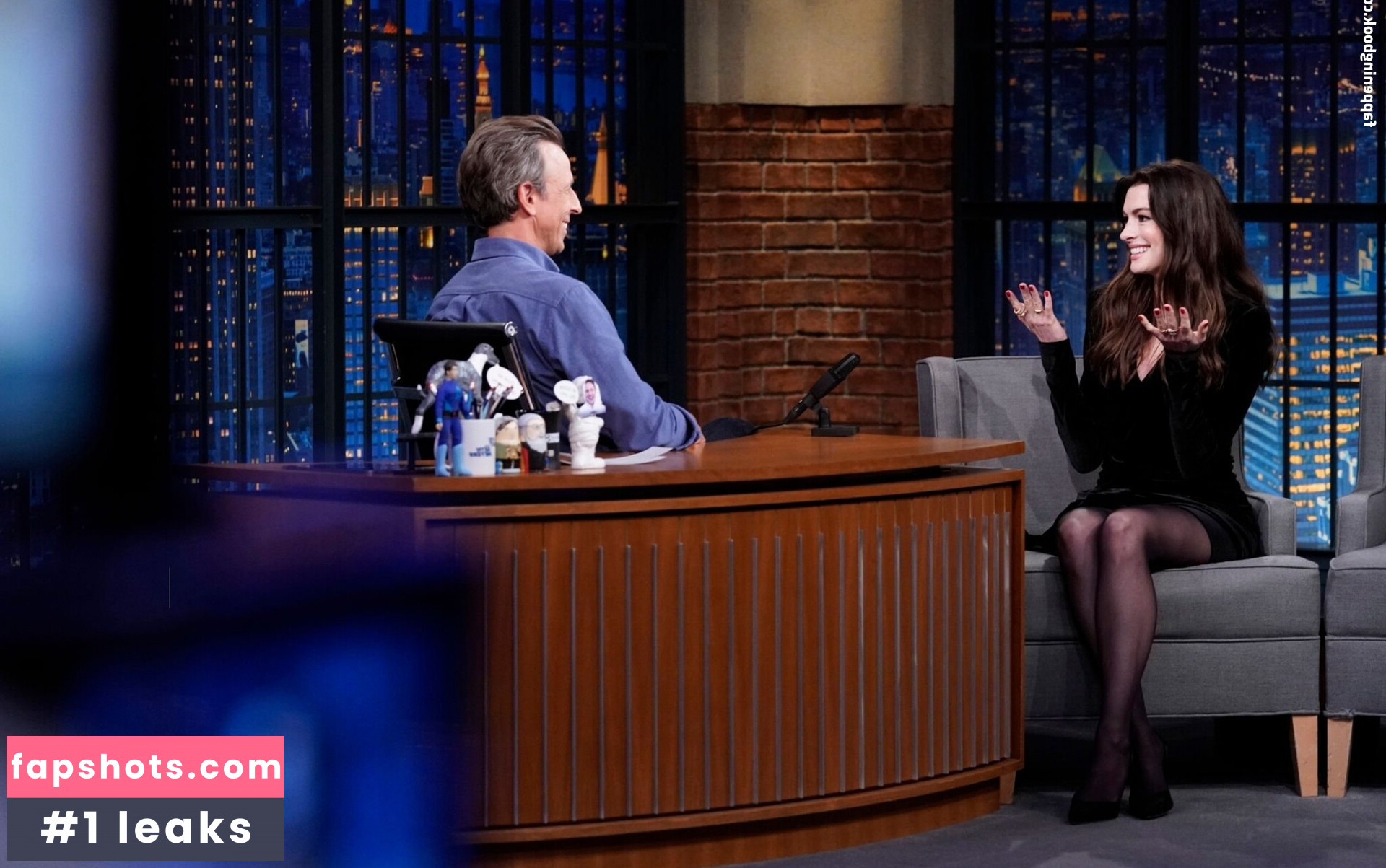 Anne Hathaway gallery photo #476