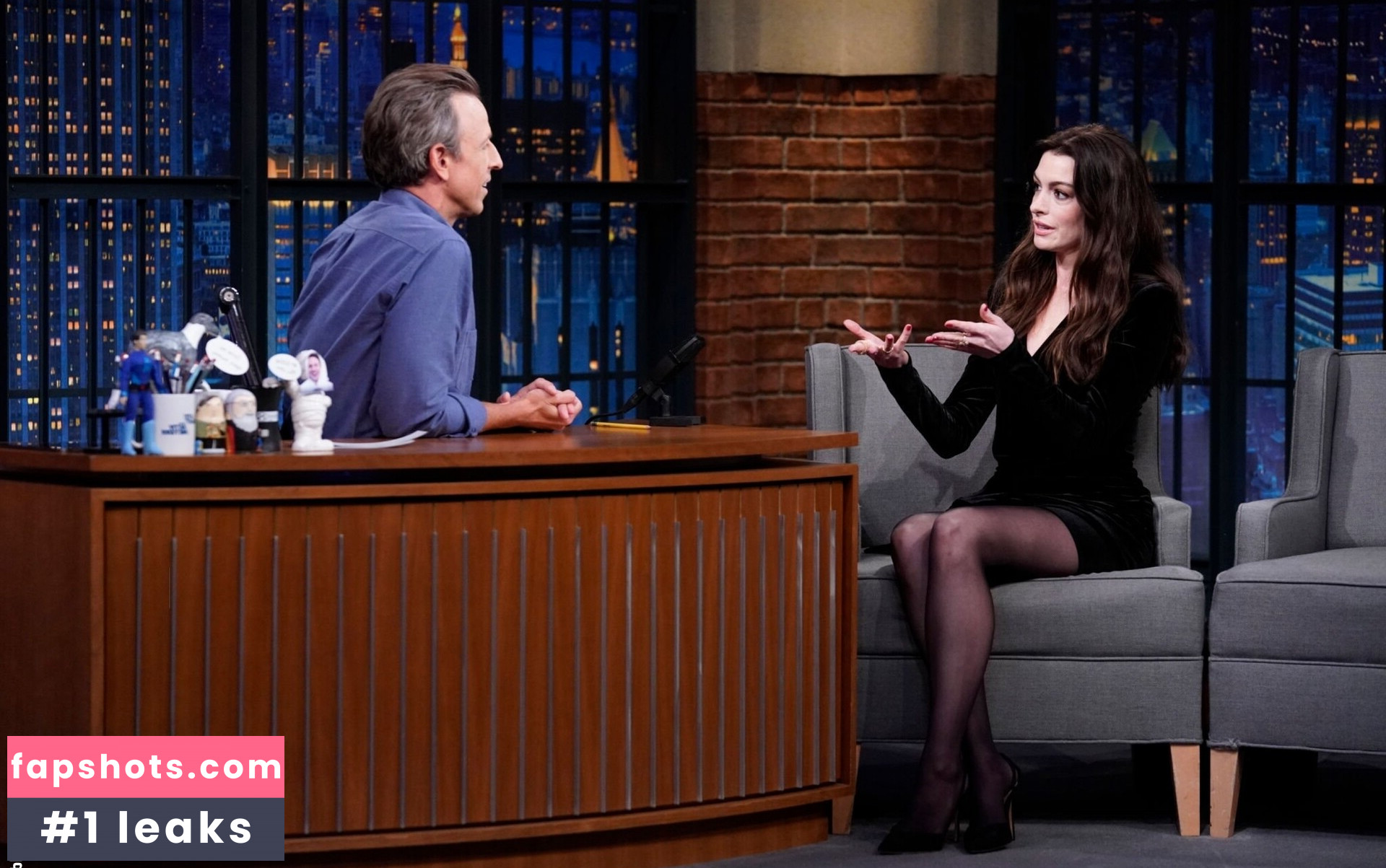 Anne Hathaway gallery photo #478