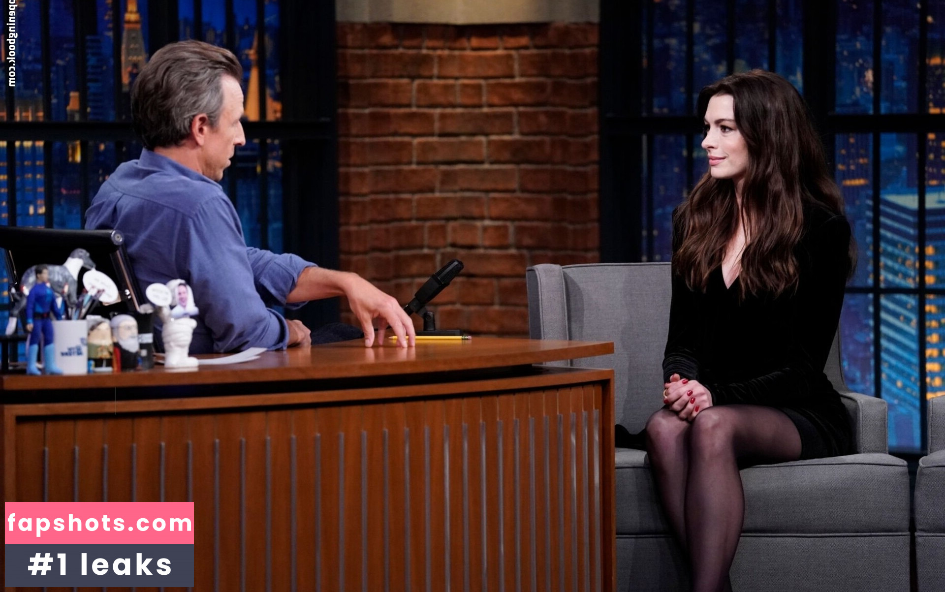 Anne Hathaway gallery photo #480