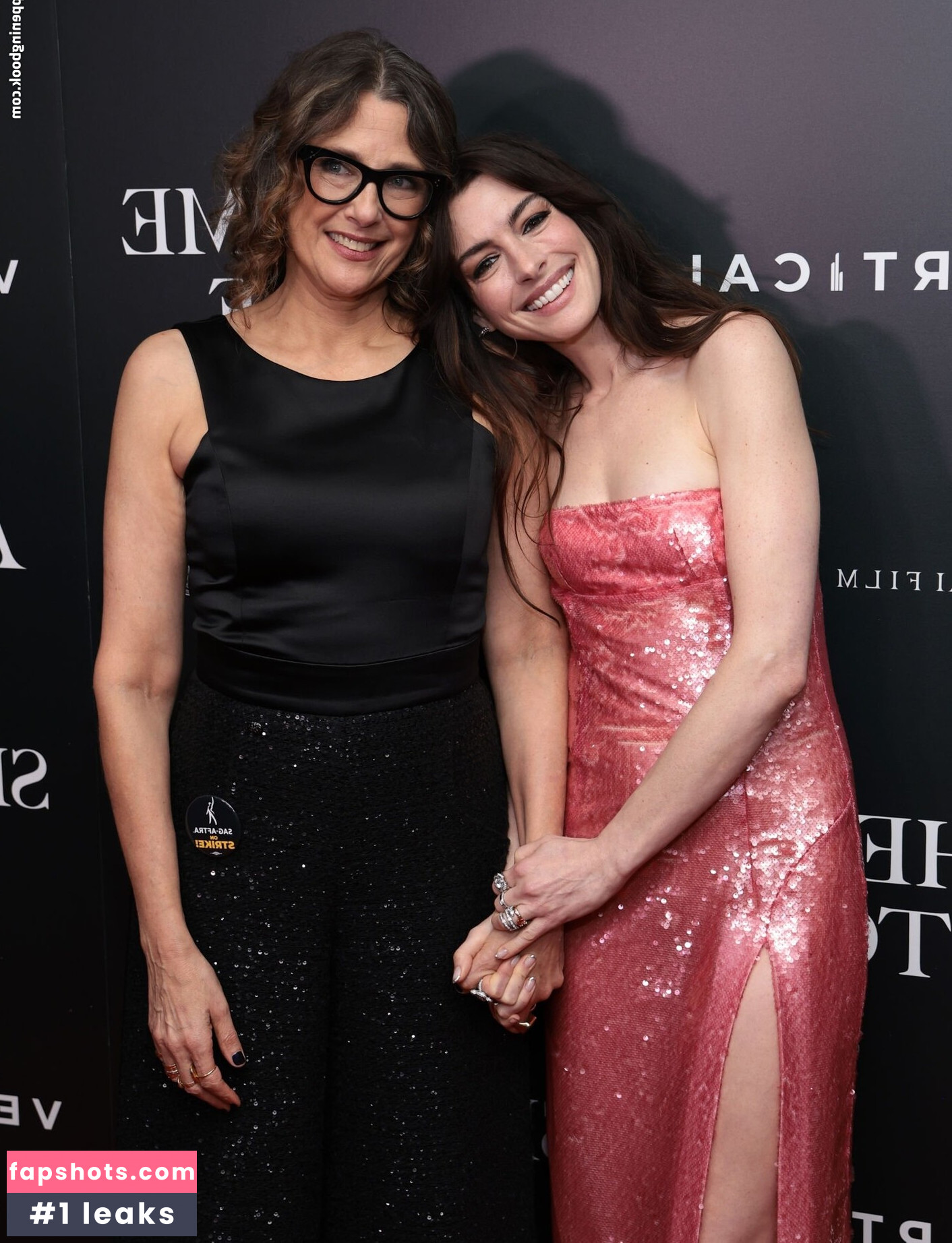 Anne Hathaway gallery photo #495