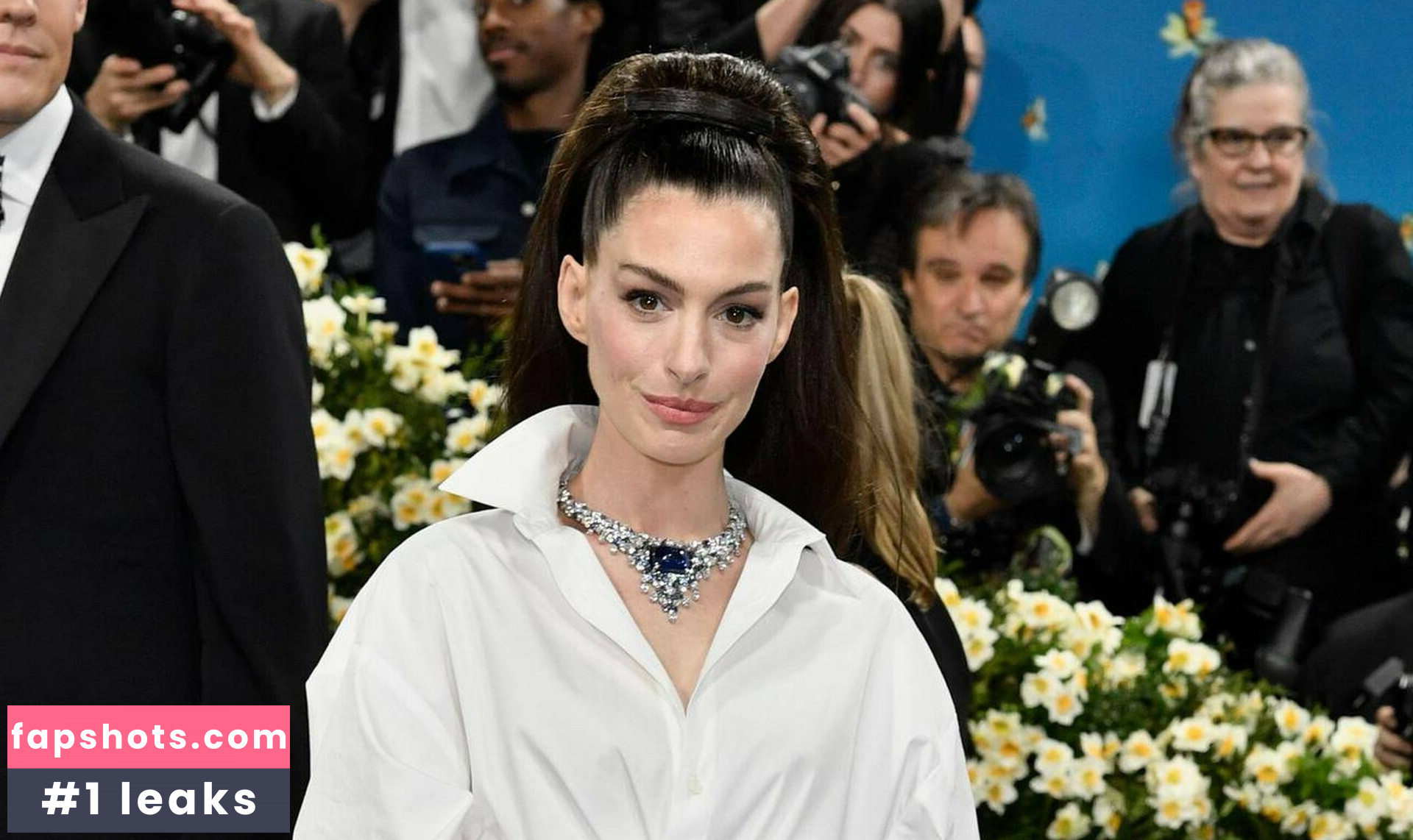 Anne Hathaway gallery photo #62