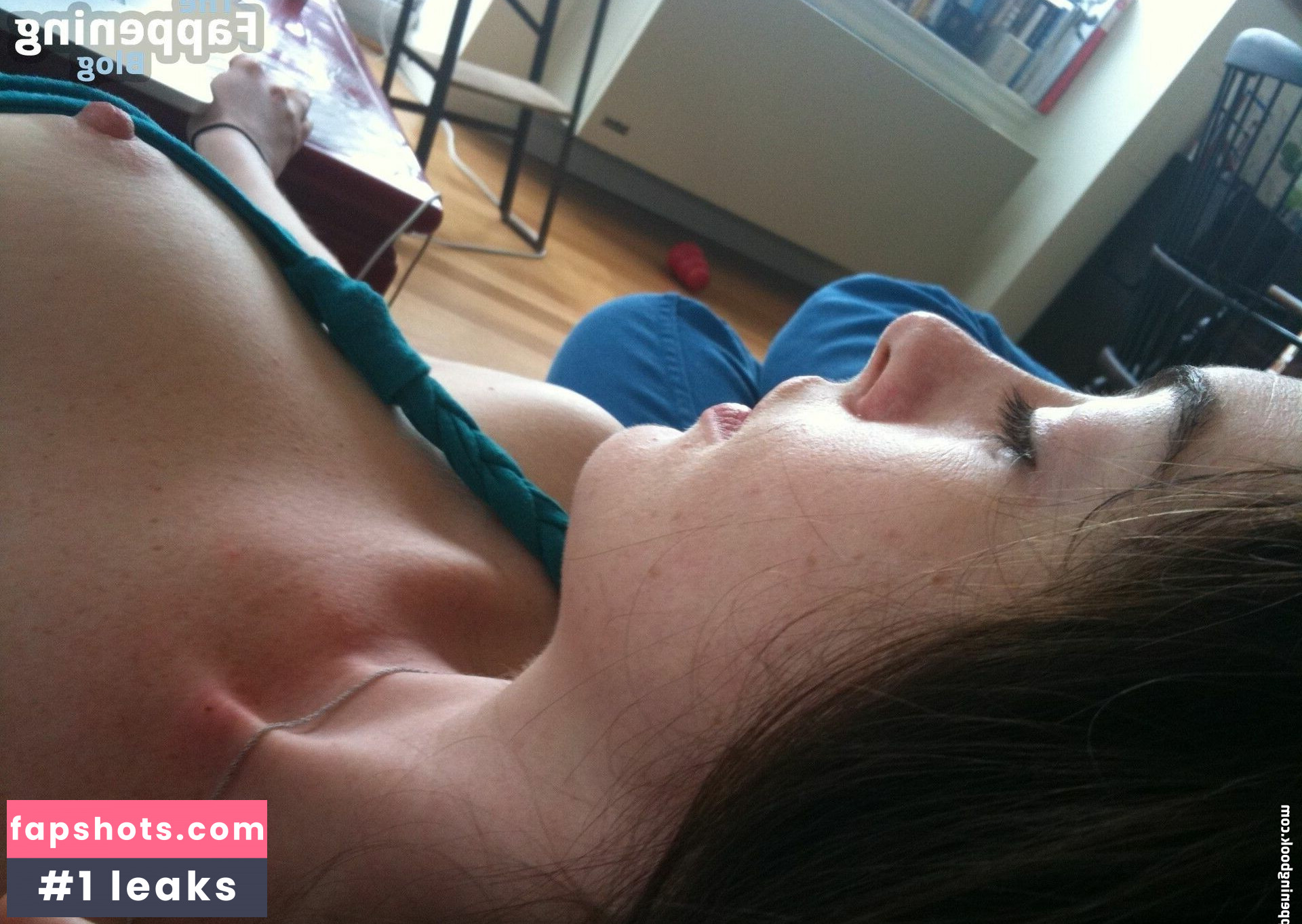 Anne Hathaway gallery photo #640