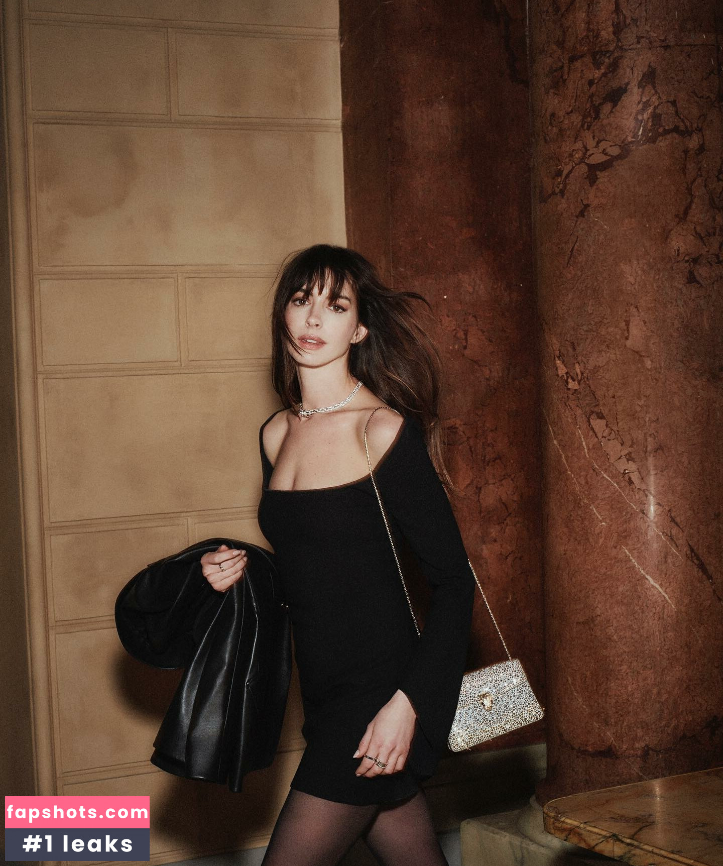 Anne Hathaway gallery photo #662