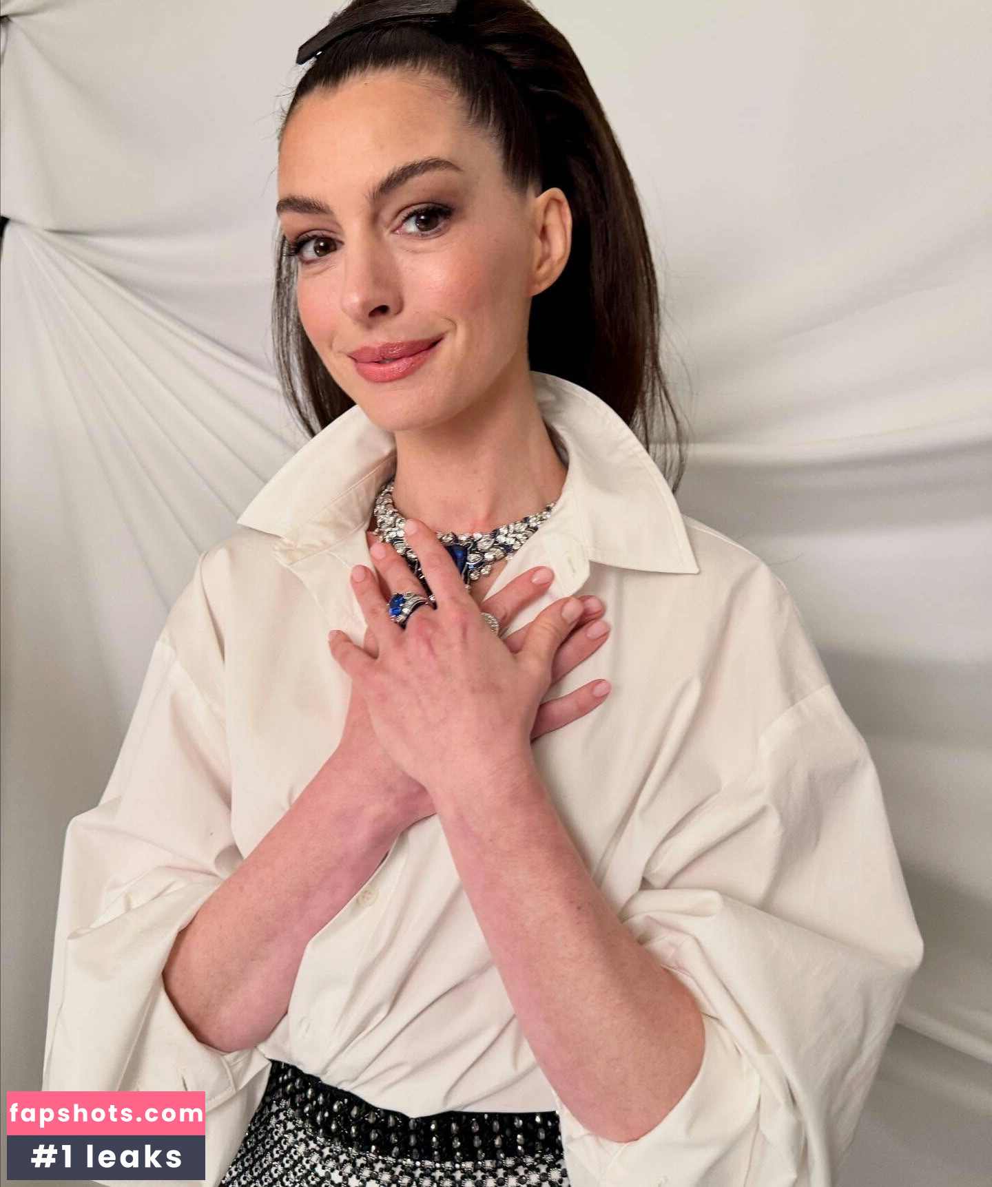 Anne Hathaway gallery photo #68