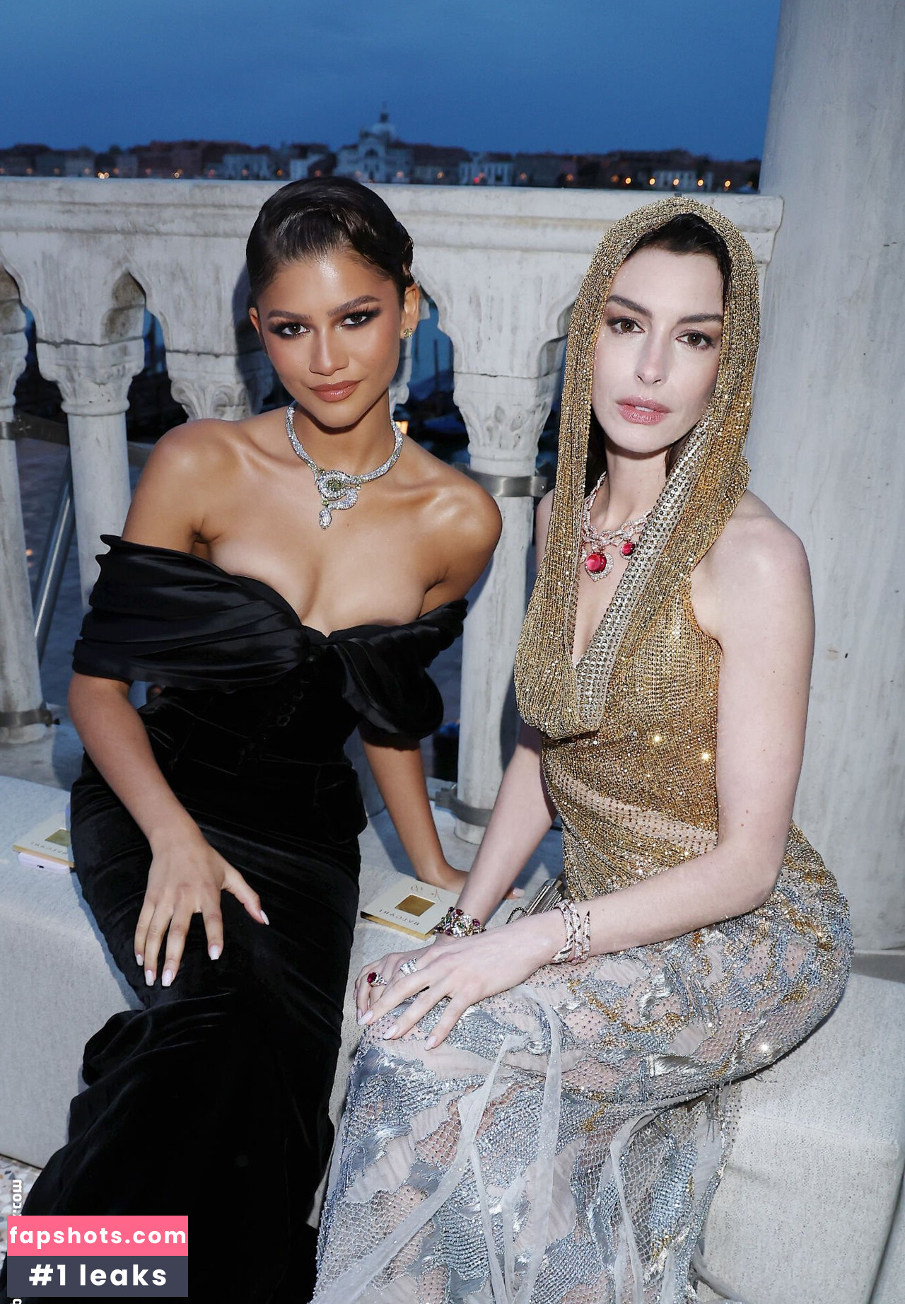 Anne Hathaway gallery photo #672