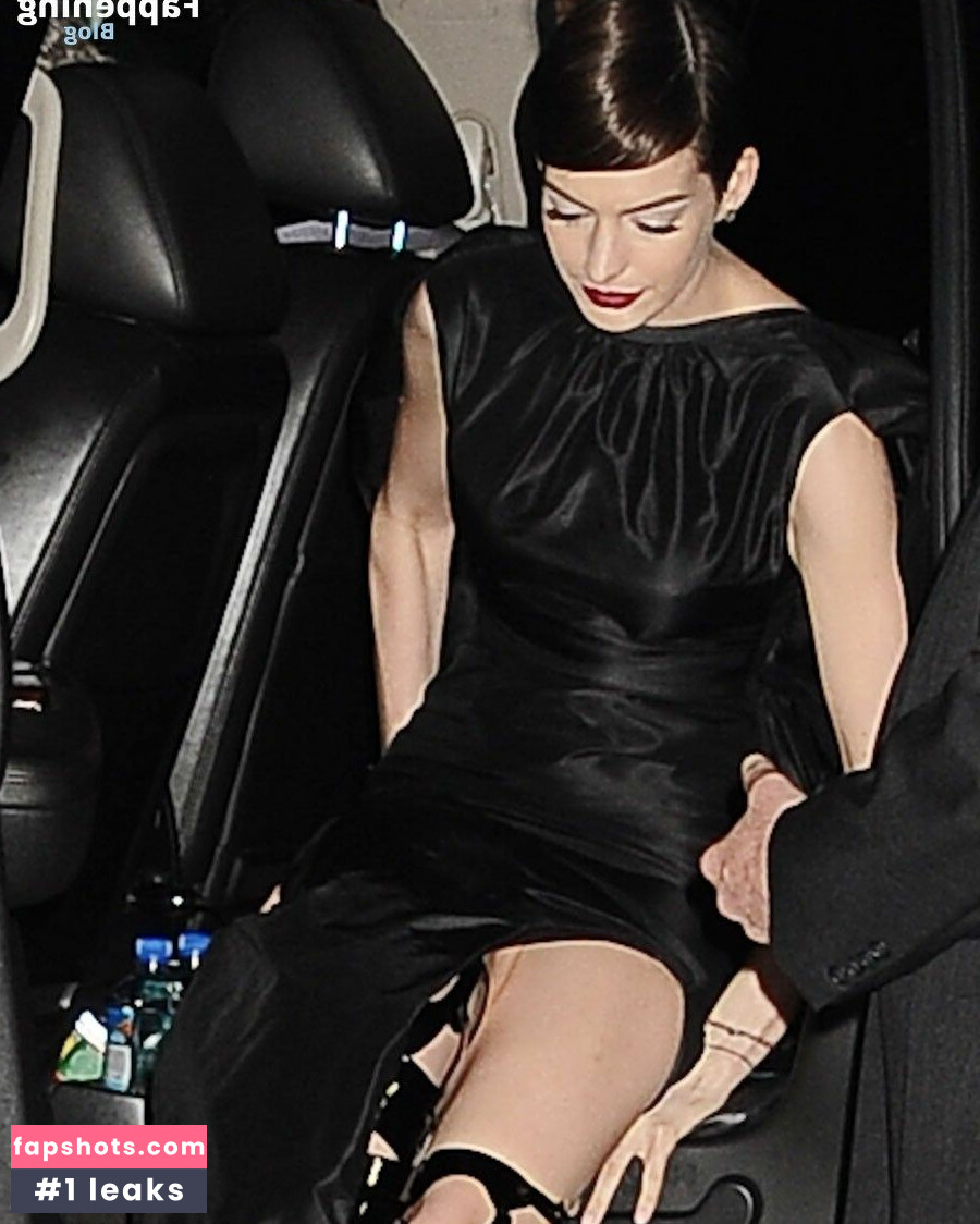 Anne Hathaway gallery photo #693