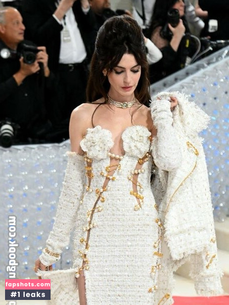 Anne Hathaway gallery photo #714