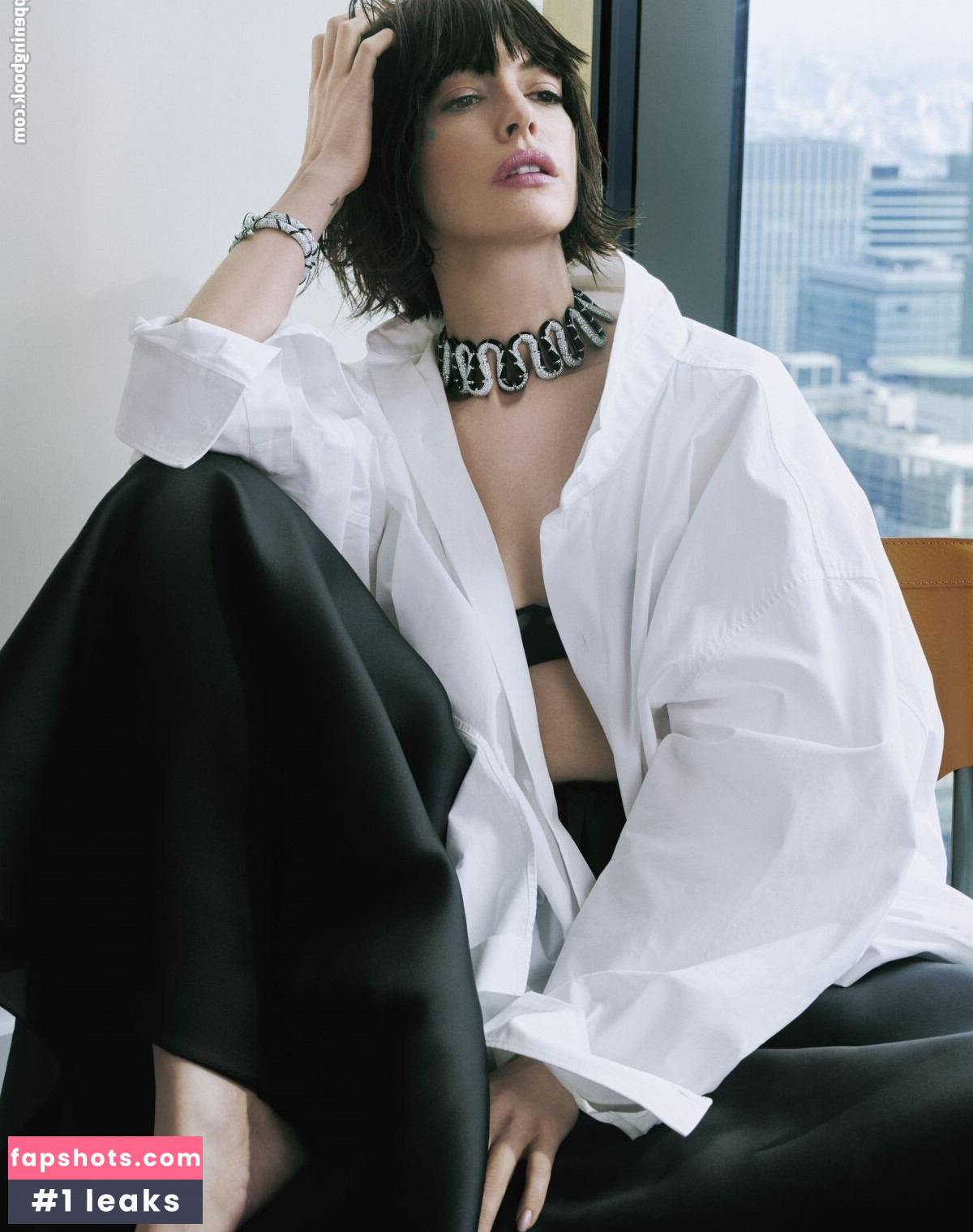 Anne Hathaway gallery photo #724