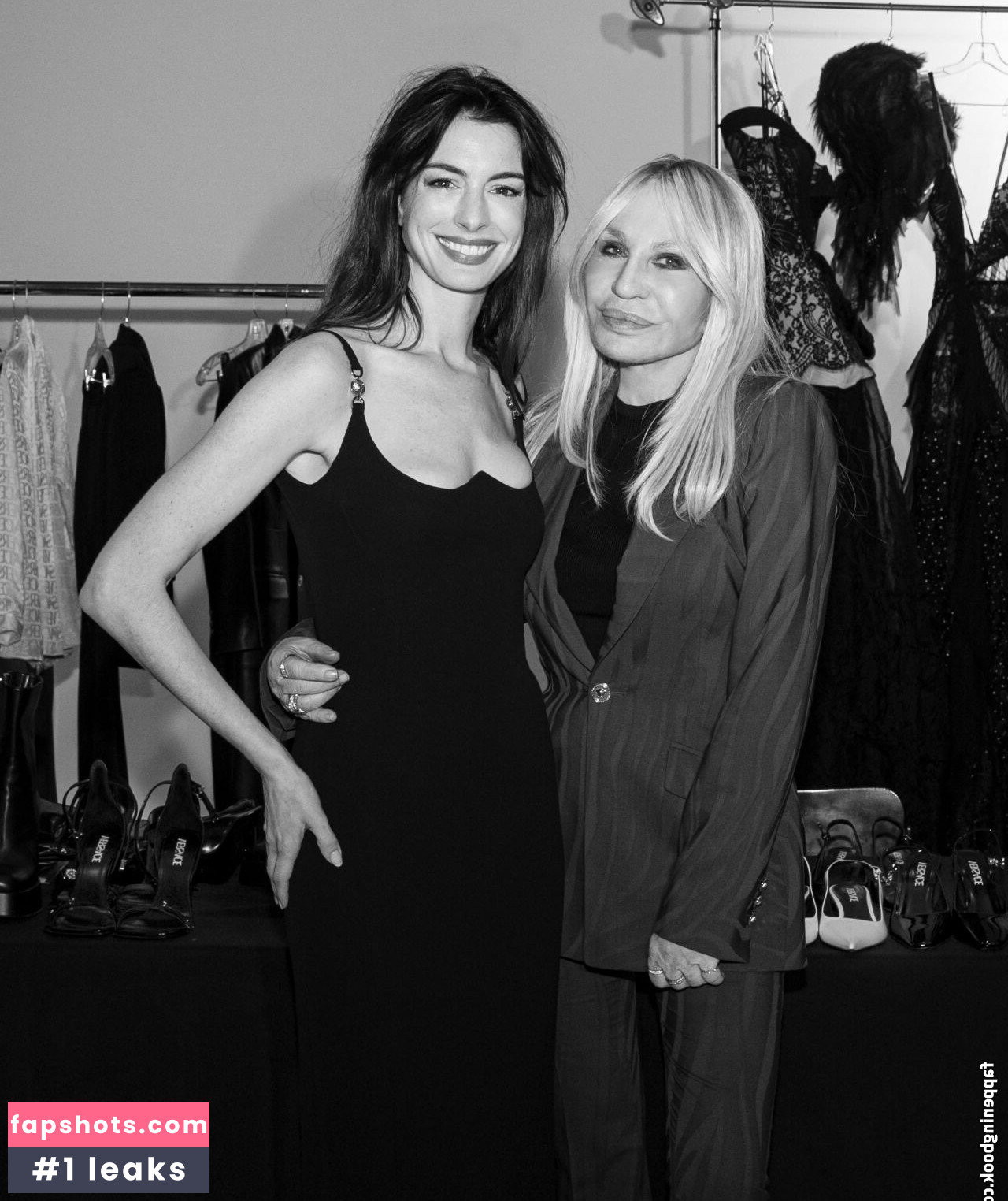 Anne Hathaway gallery photo #728