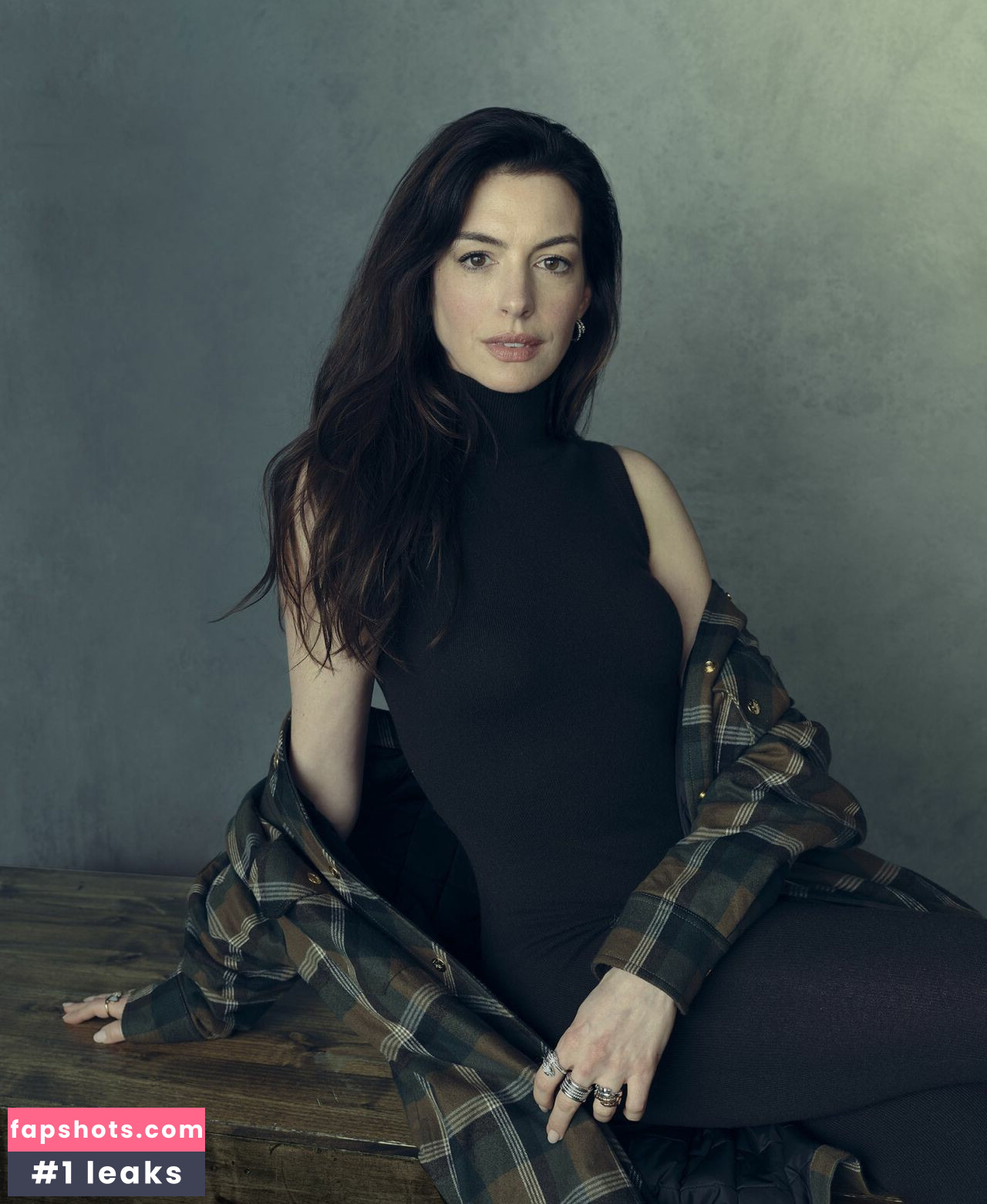 Anne Hathaway gallery photo #787