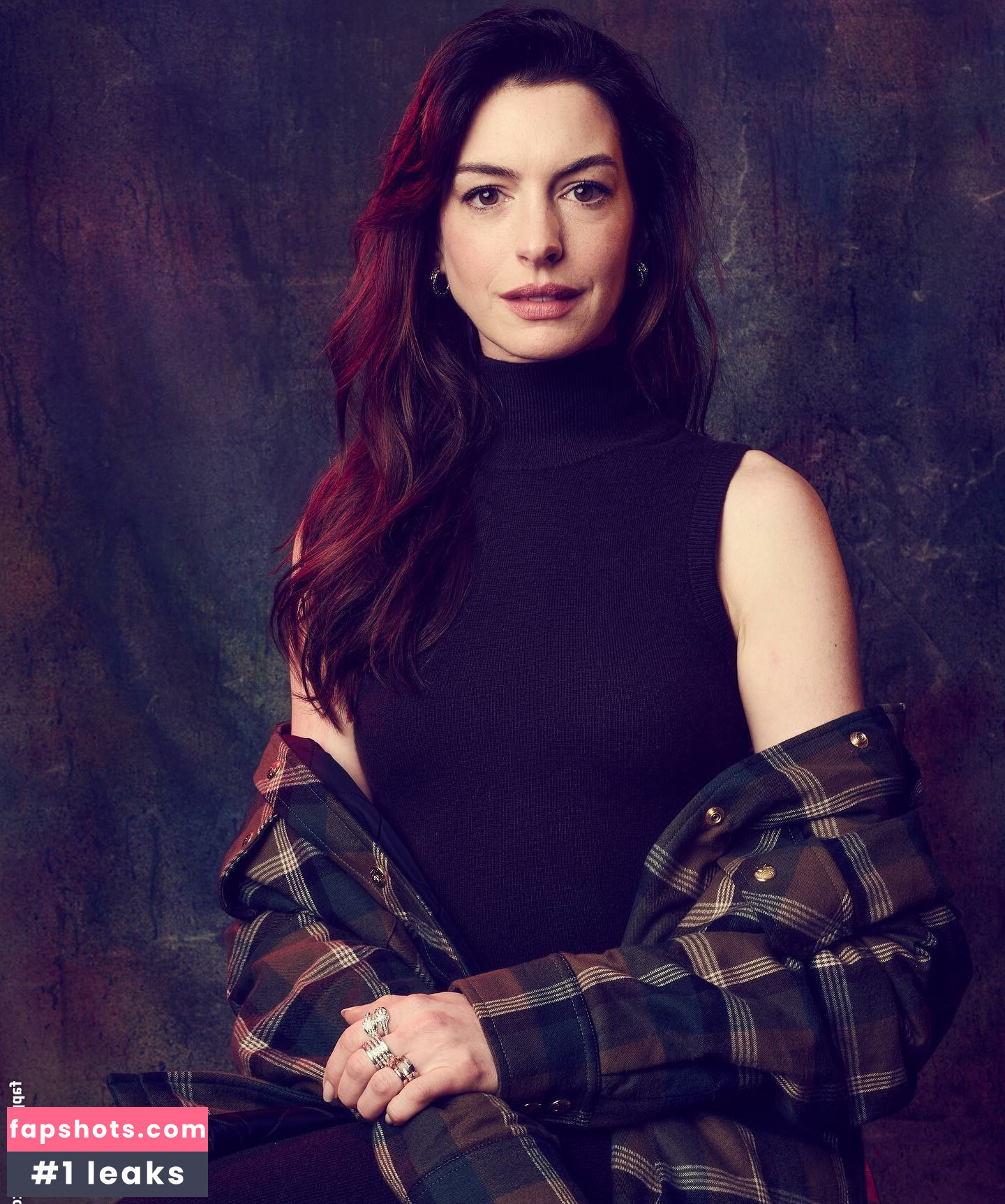 Anne Hathaway gallery photo #796