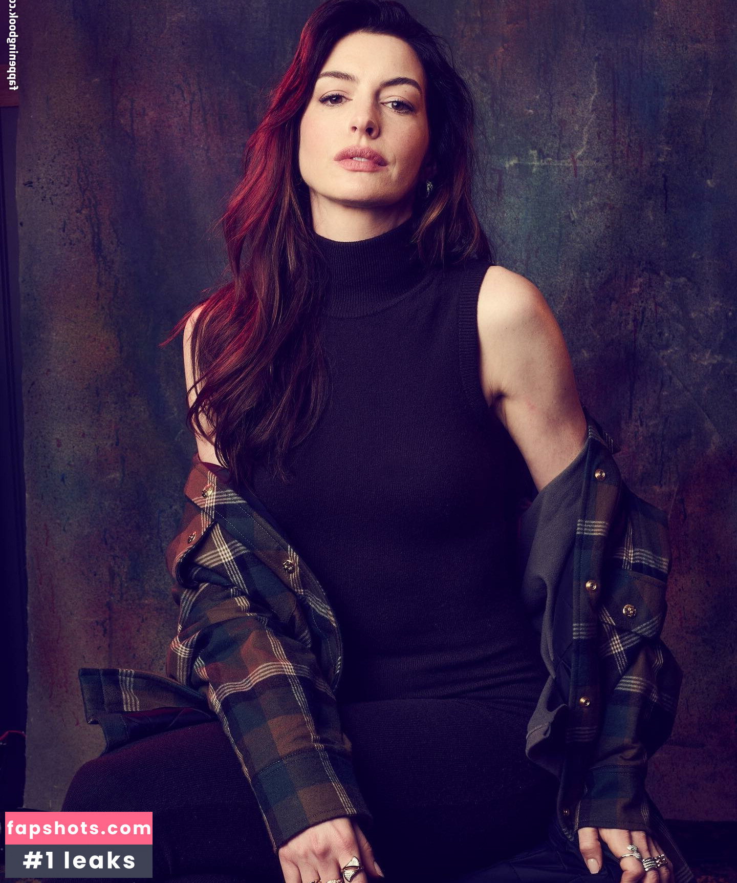 Anne Hathaway gallery photo #797