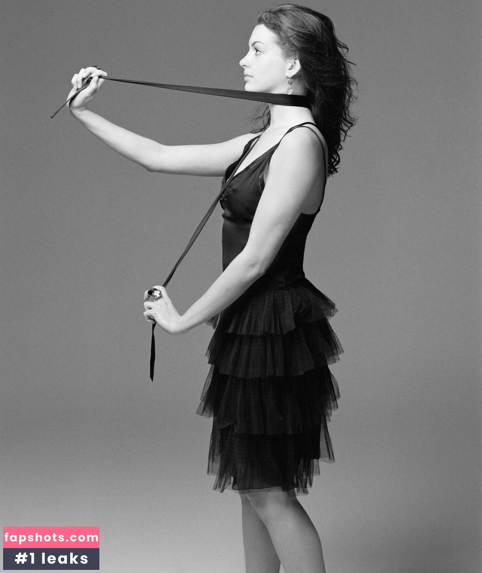 Anne Hathaway gallery photo #819