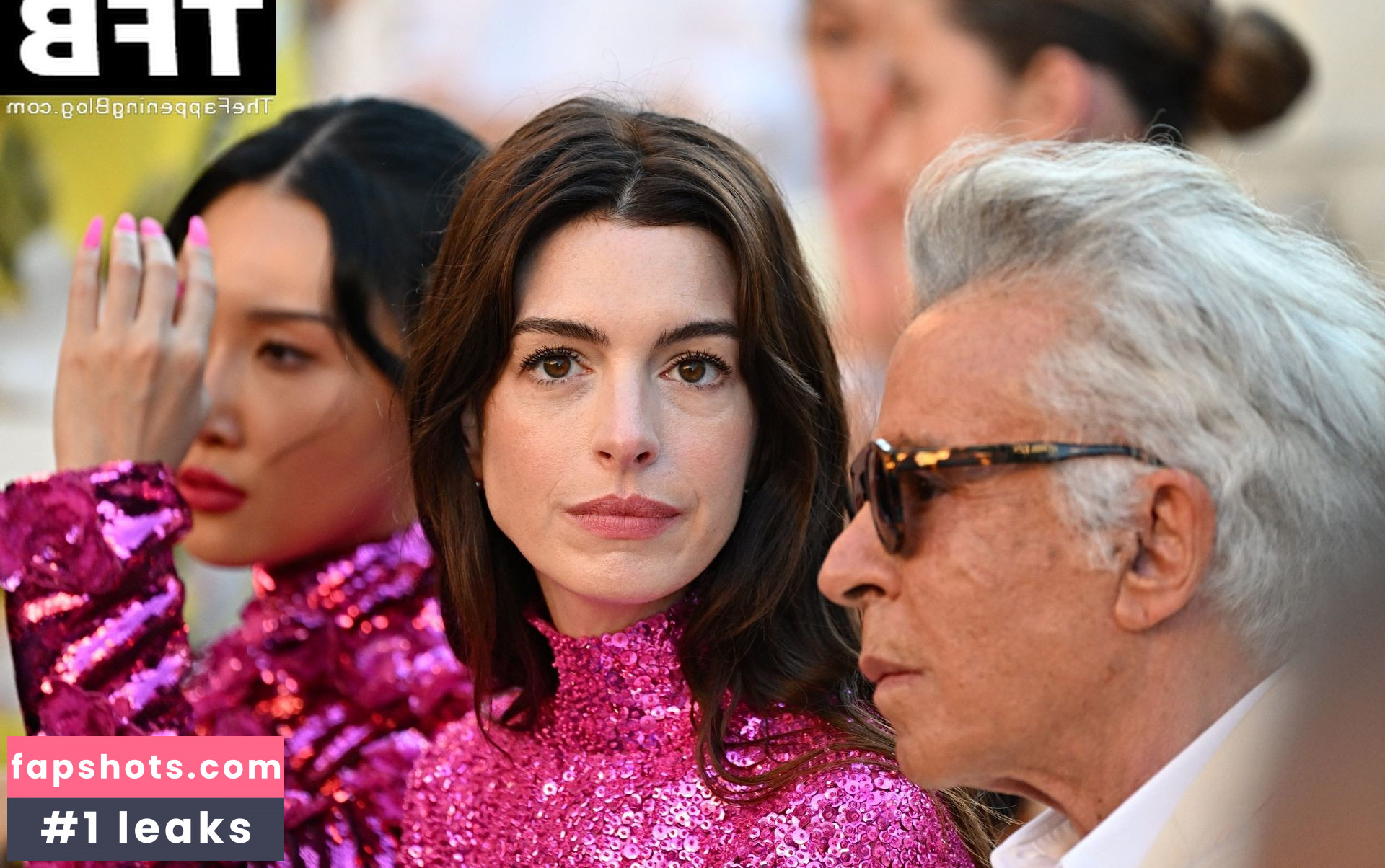 Anne Hathaway gallery photo #935