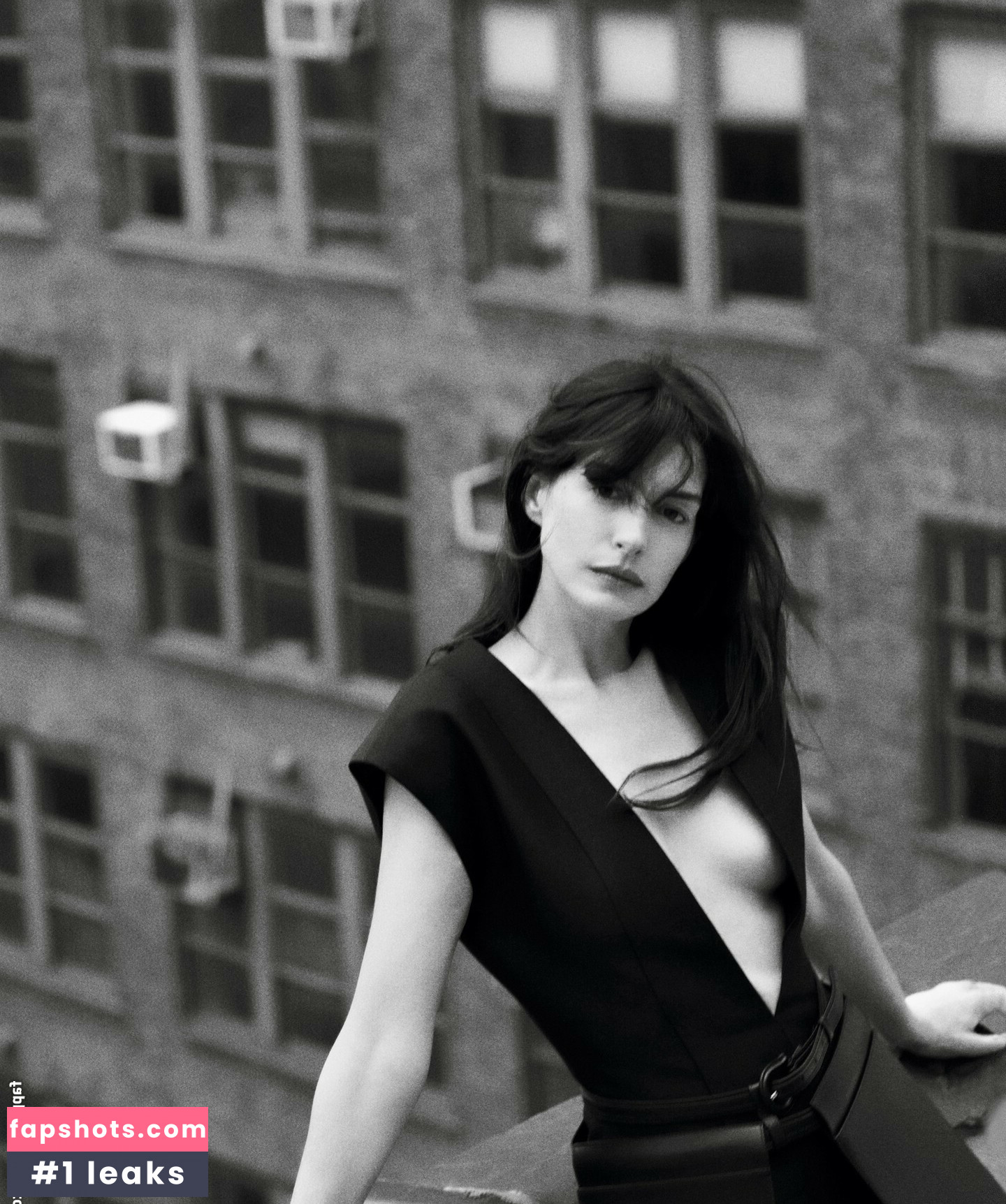 Anne Hathaway gallery photo #97