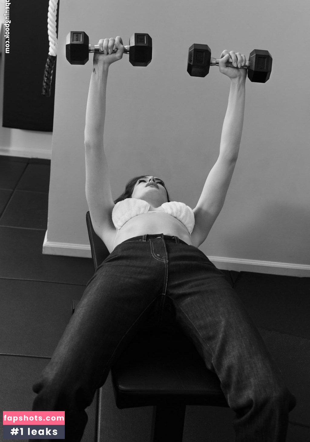 Anne Hathaway gallery photo #965