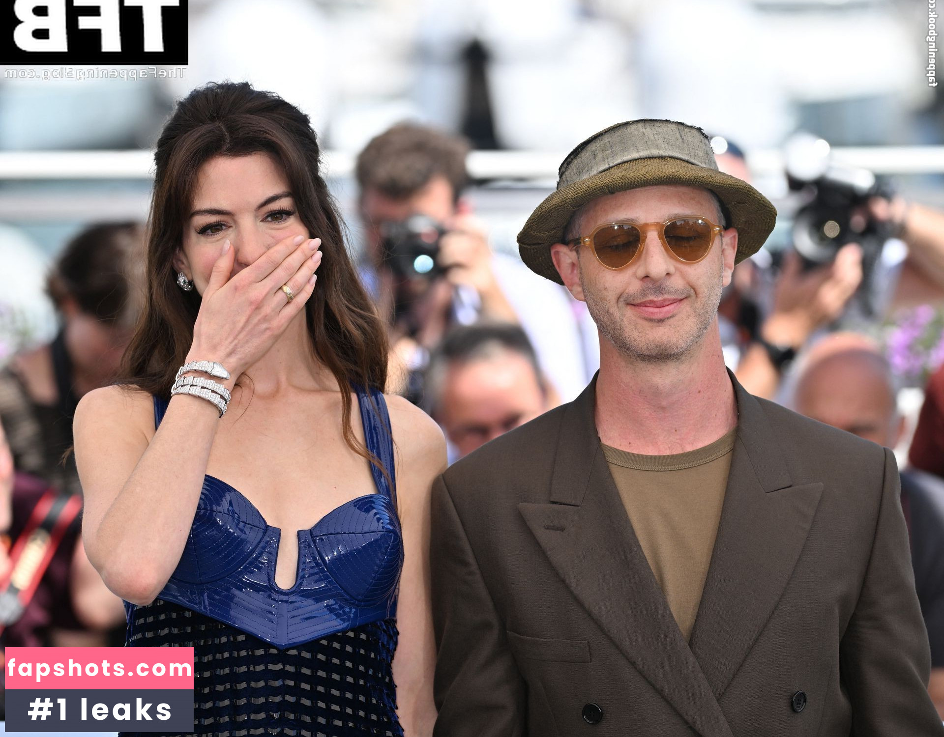 Anne Hathaway gallery photo #976