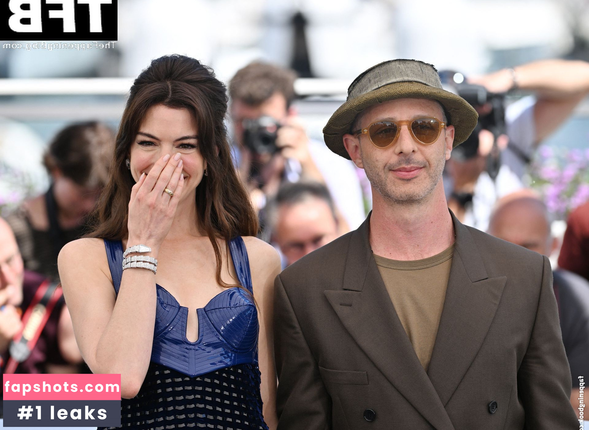 Anne Hathaway gallery photo #977