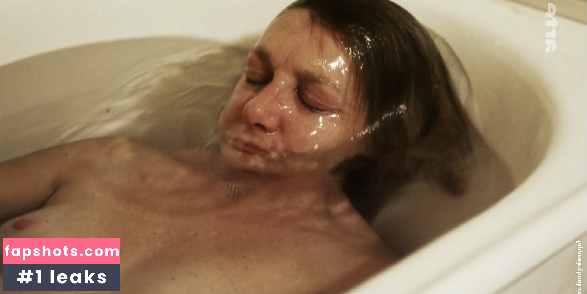 Anne Loiret gallery photo #5