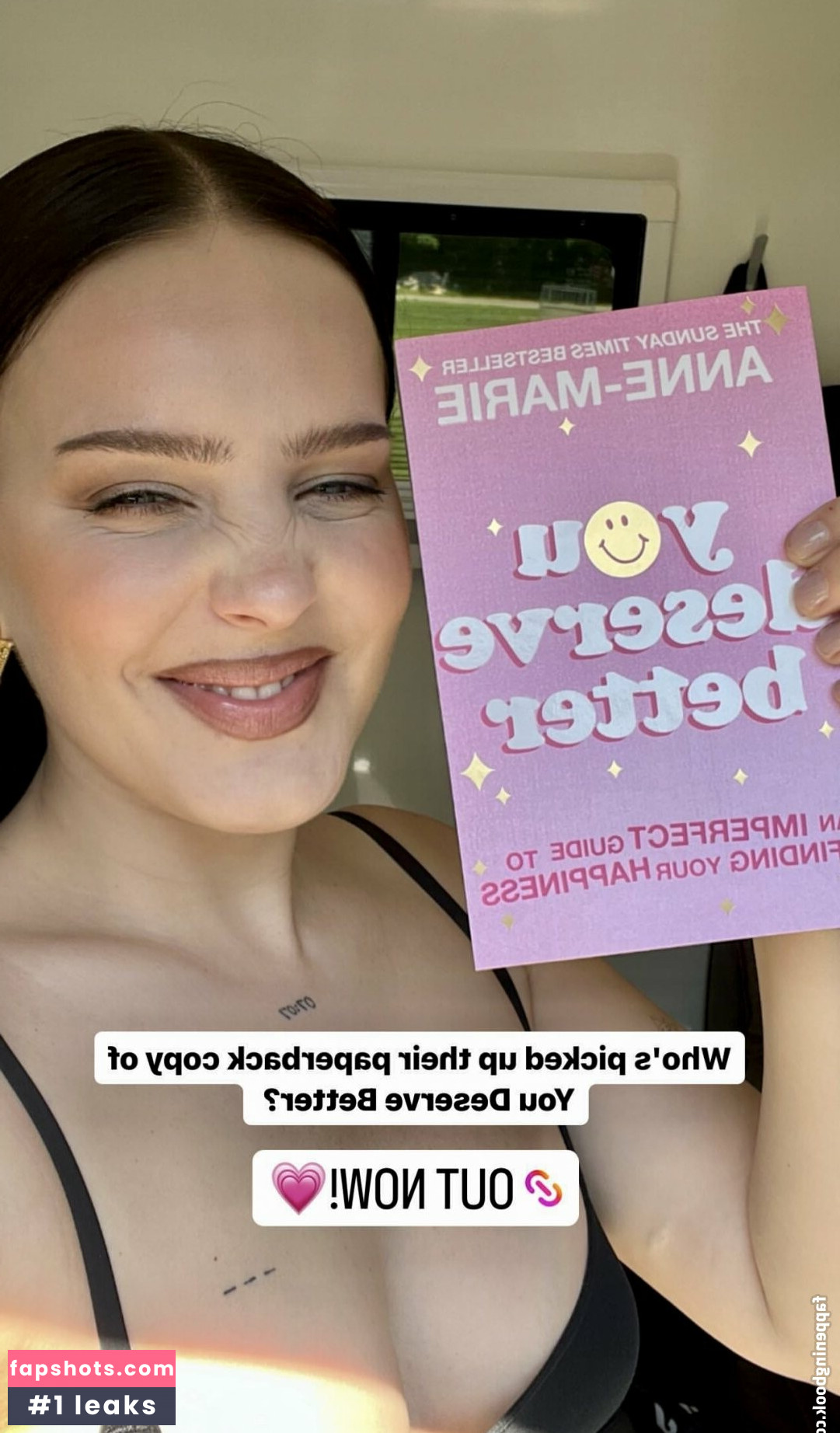 Anne-Marie gallery photo #31