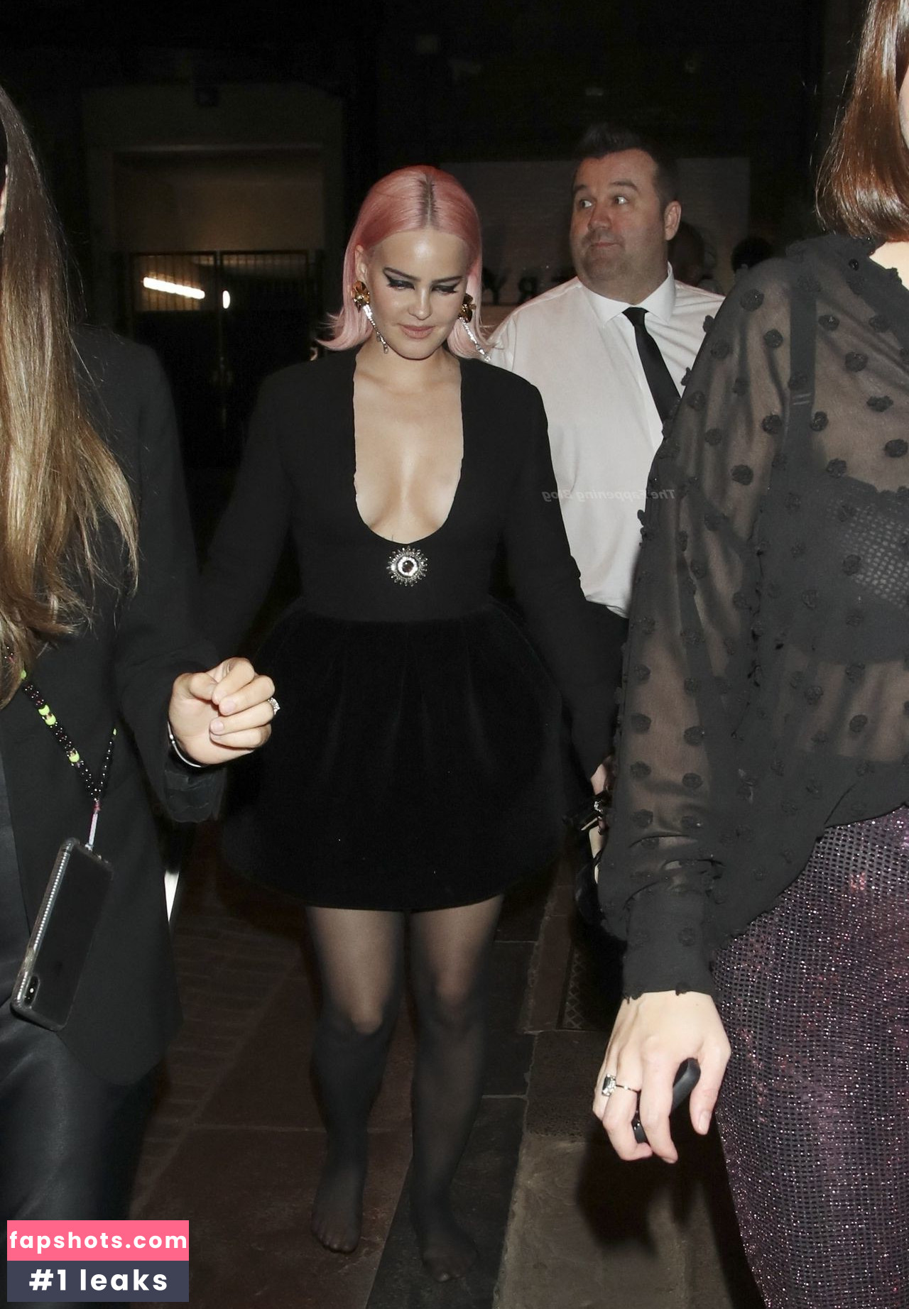 Anne-Marie gallery photo #76