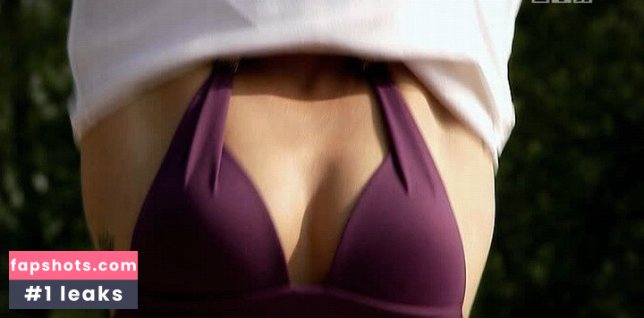 Anne Menden gallery photo #22