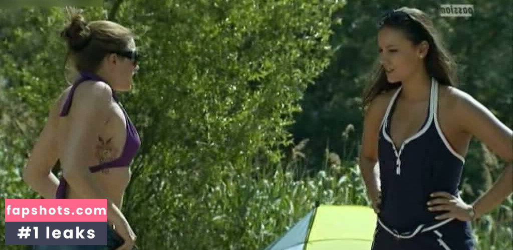 Anne Menden gallery photo #23