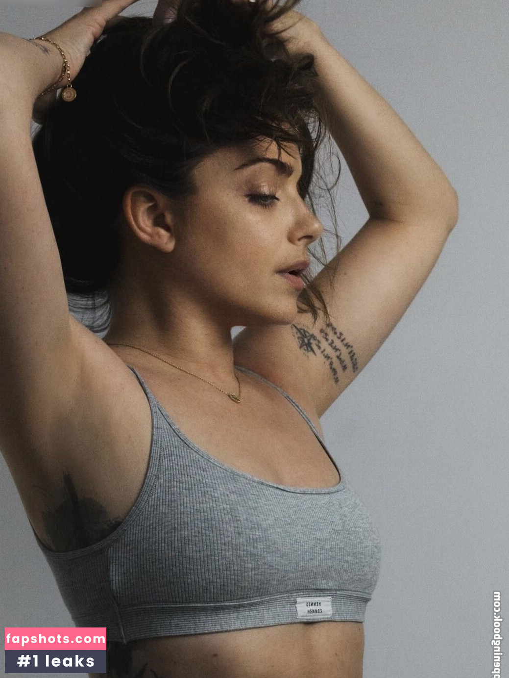 Anne Menden gallery photo #28