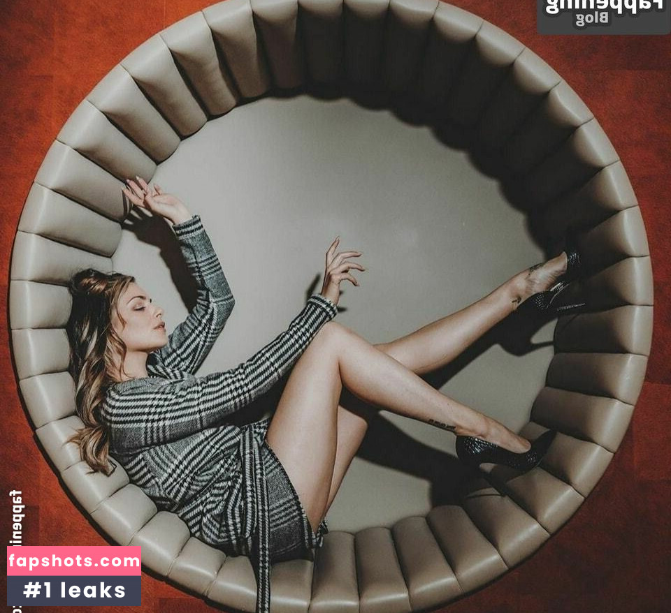 Anne Menden gallery photo #5